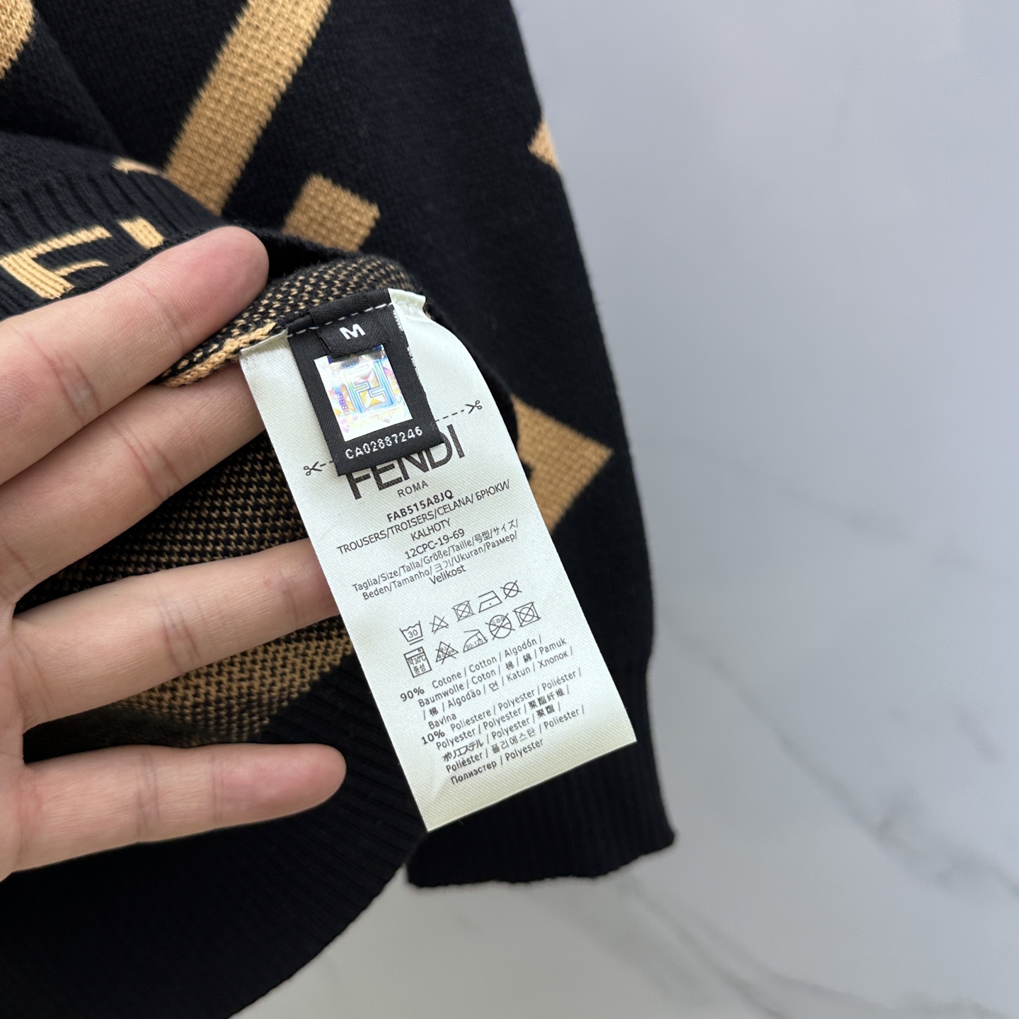 🆕Fendi芬迪 2025秋冬新款针织羊毛衫 高品质意大利进口羊毛混纺面料，高密度针织，时尚百搭毛衣，帅