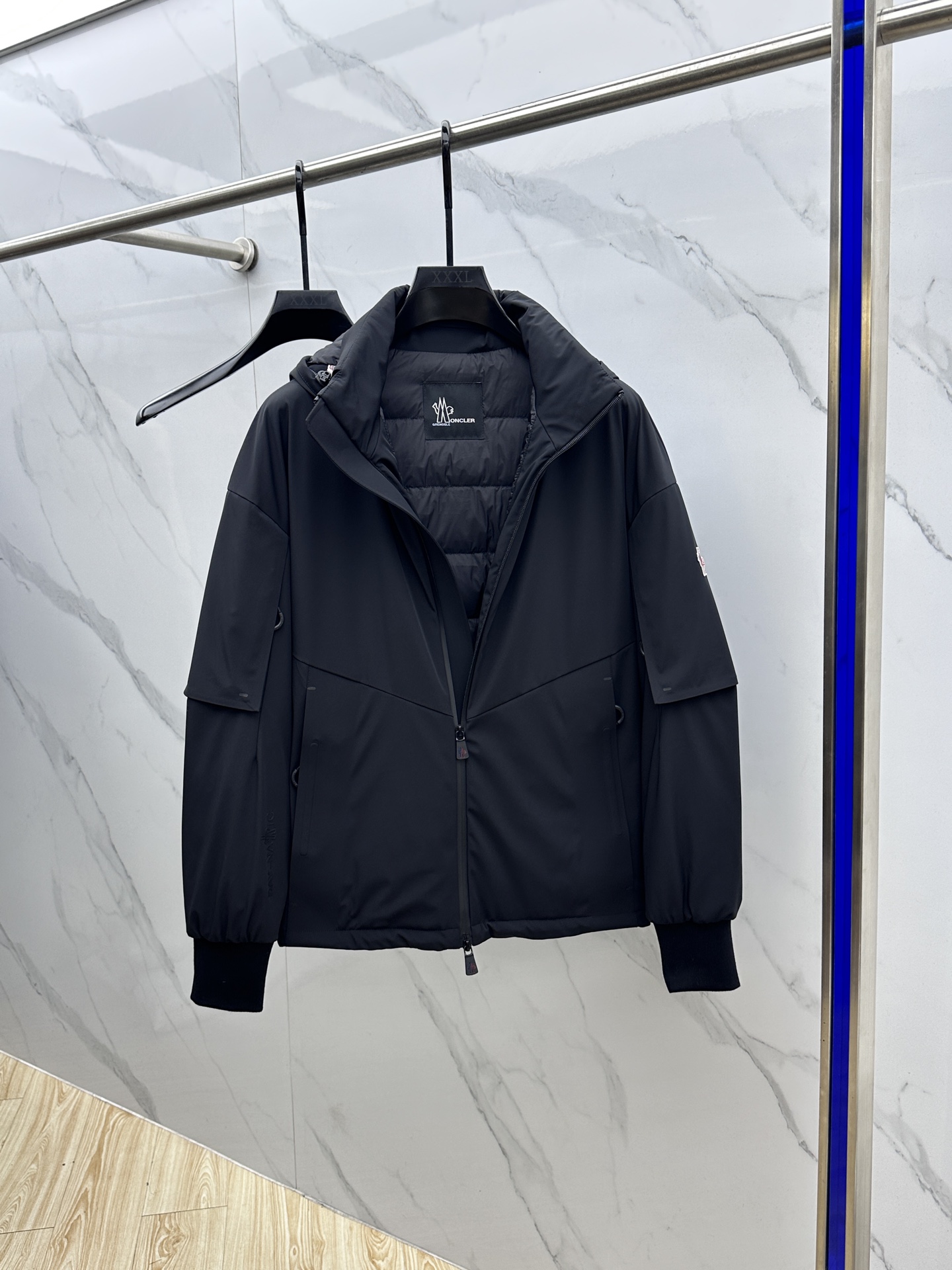 。 🆕Moncler蒙口 羽绒服2025最新款时尚设计师款羽绒外套.（连帽可拆卸）处处细节显工艺足够的高