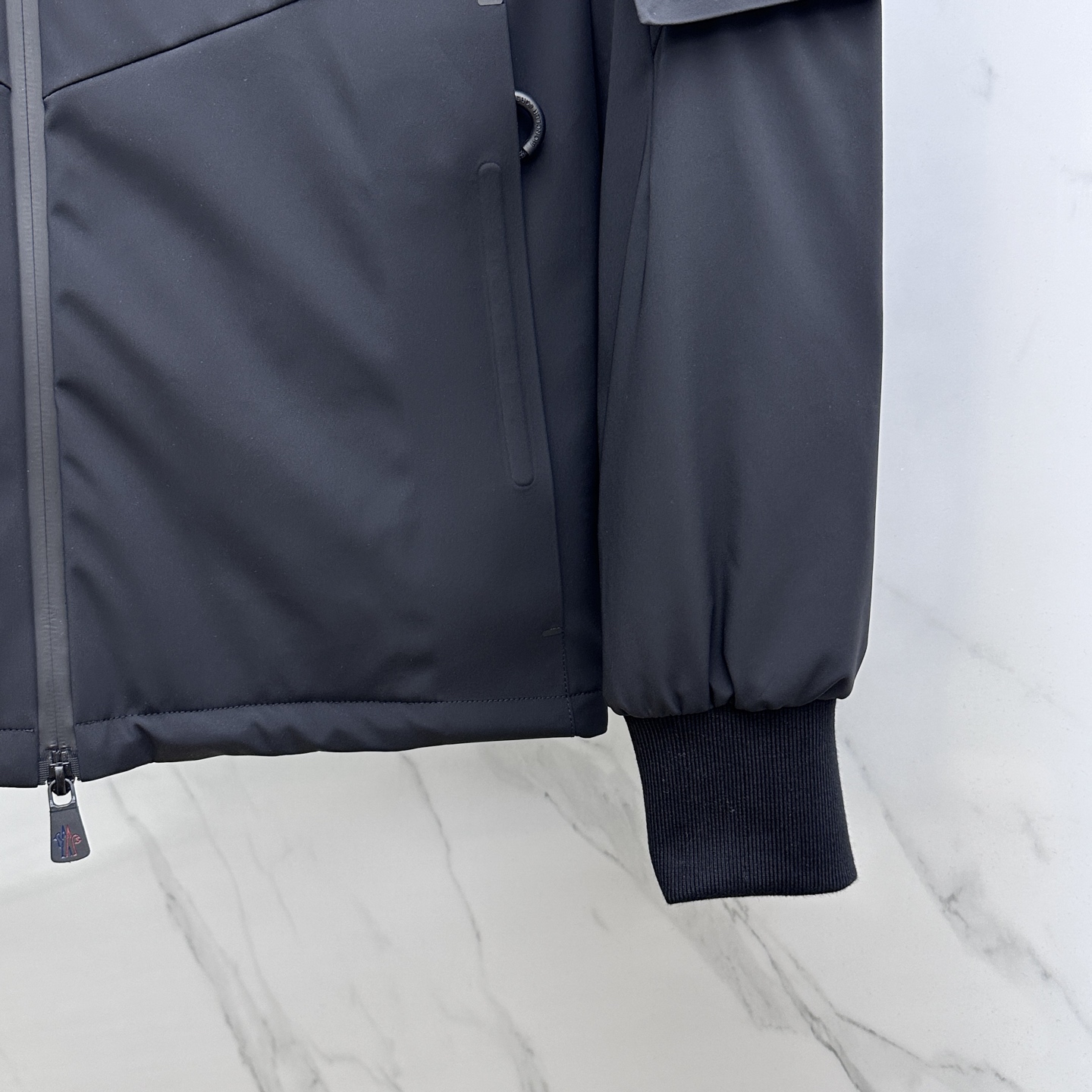 。 🆕Moncler蒙口 羽绒服2025最新款时尚设计师款羽绒外套.（连帽可拆卸）处处细节显工艺足够的高