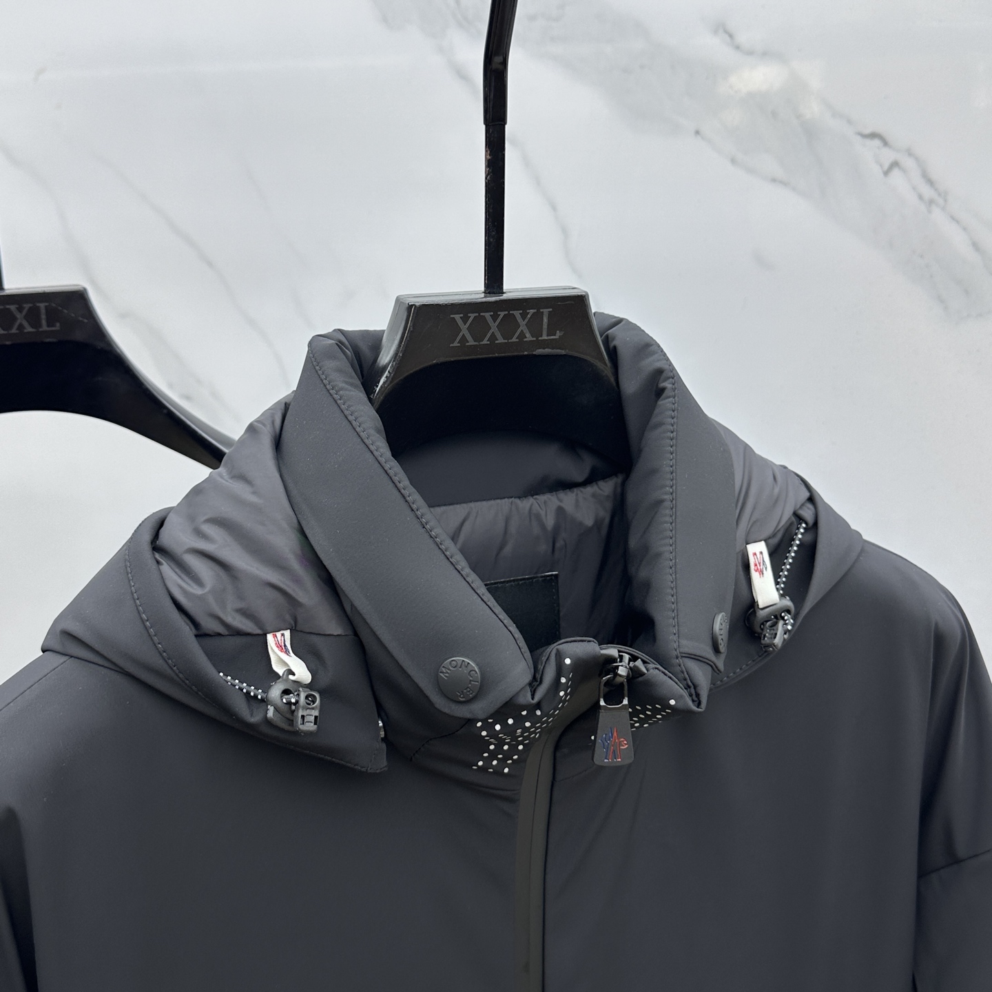 。 🆕Moncler蒙口 羽绒服2025最新款时尚设计师款羽绒外套.（连帽可拆卸）处处细节显工艺足够的高