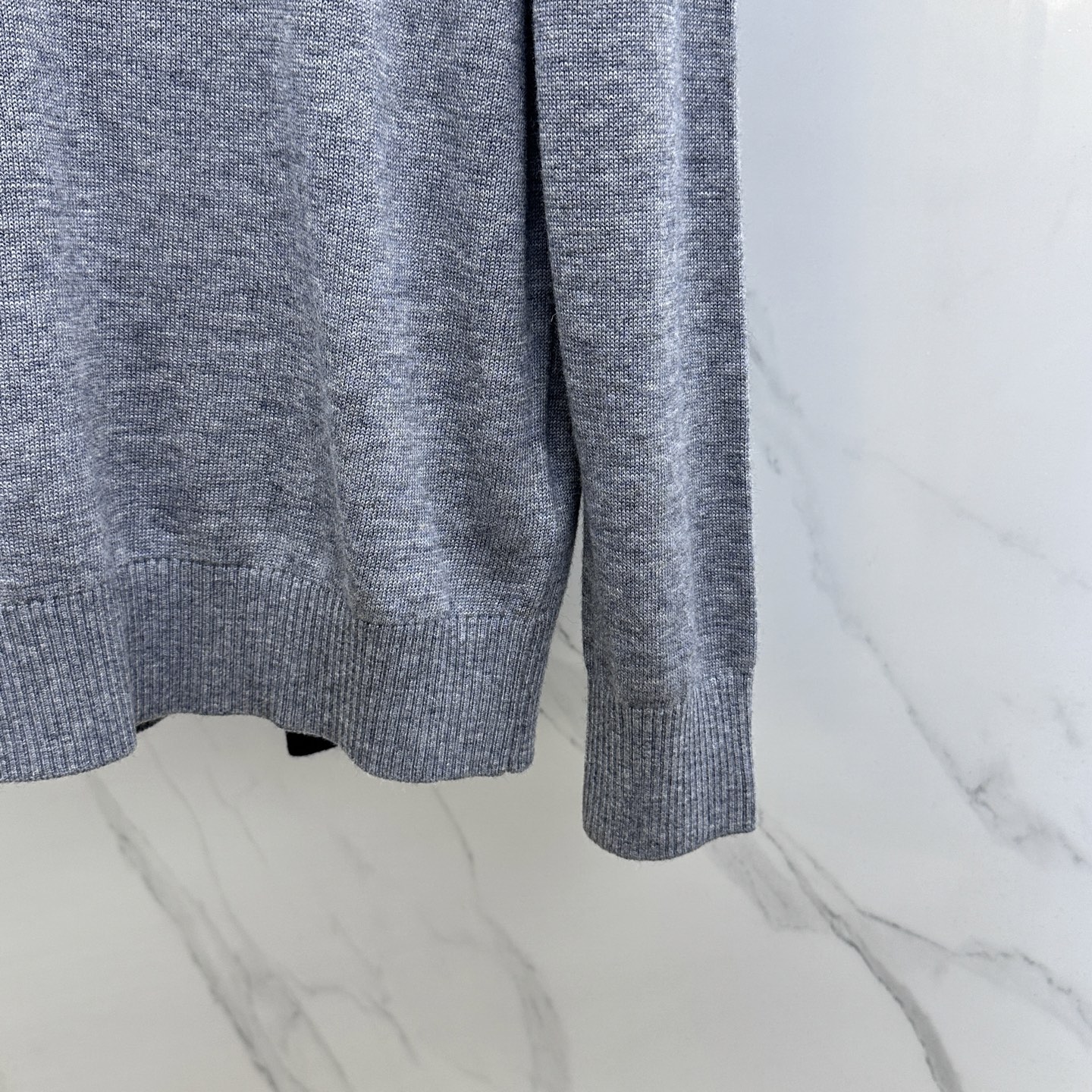 🆕Burberry巴宝莉 半拉链针织衫，男士半拉链立领针织衫，质感上新，暖意随行。马术骑士徽标刺绣。精选