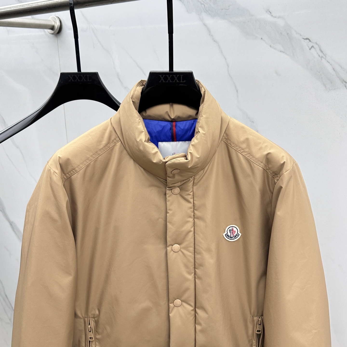 。 🆕Moncler蒙口 羽绒服2025最新款时尚设计师款立领羽绒外套.处处细节显工艺足够的高级 结构性