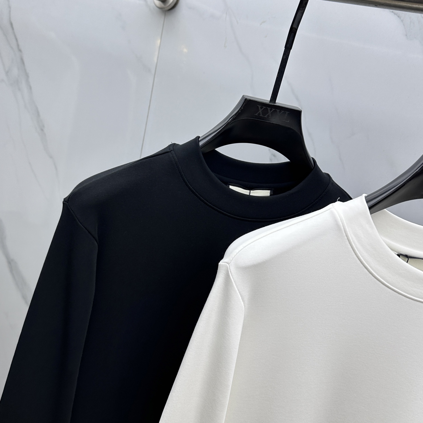 🆕GUCCI古驰 25FW秋冬新款 立体刺绣男士衫#把重心都放在了面料上，表面清晰可见的细格肌理，足以凸