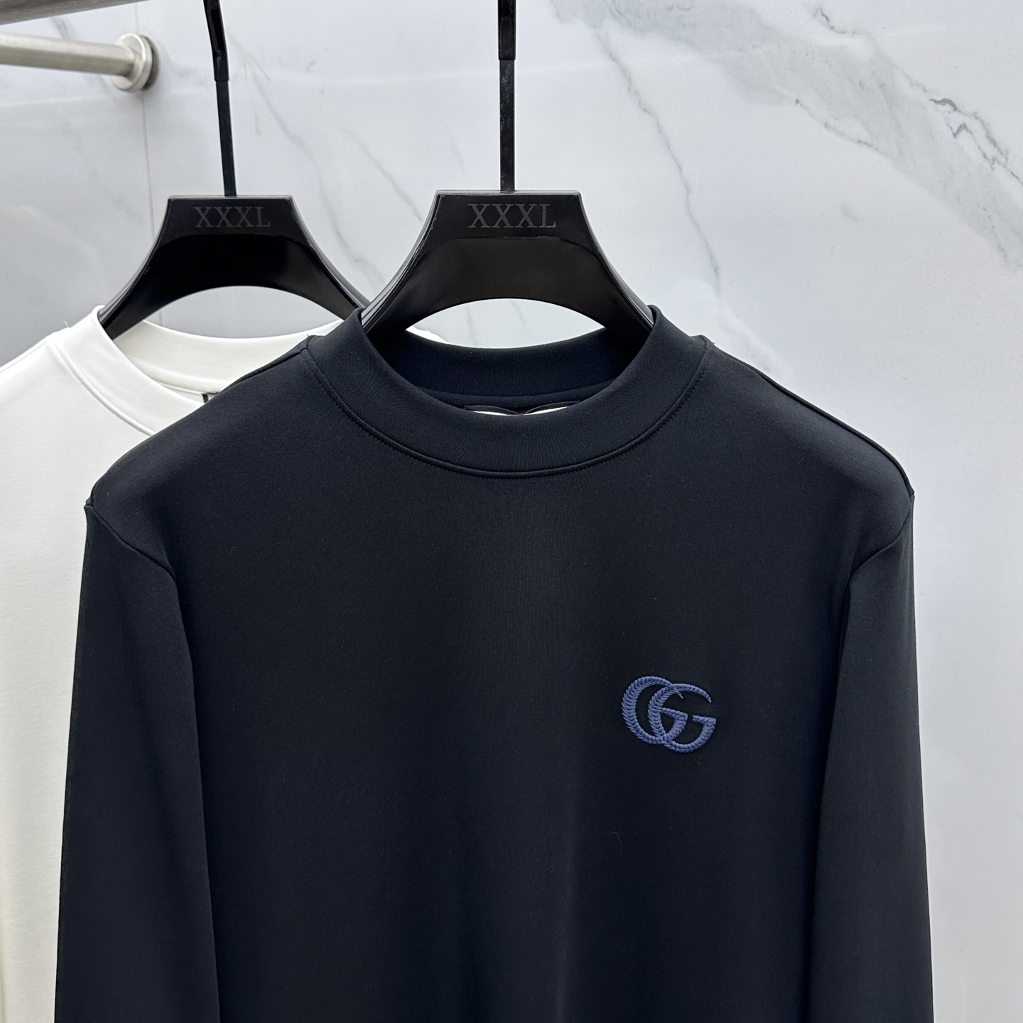 🆕GUCCI古驰 25FW秋冬新款 立体刺绣男士衫#把重心都放在了面料上，表面清晰可见的细格肌理，足以凸