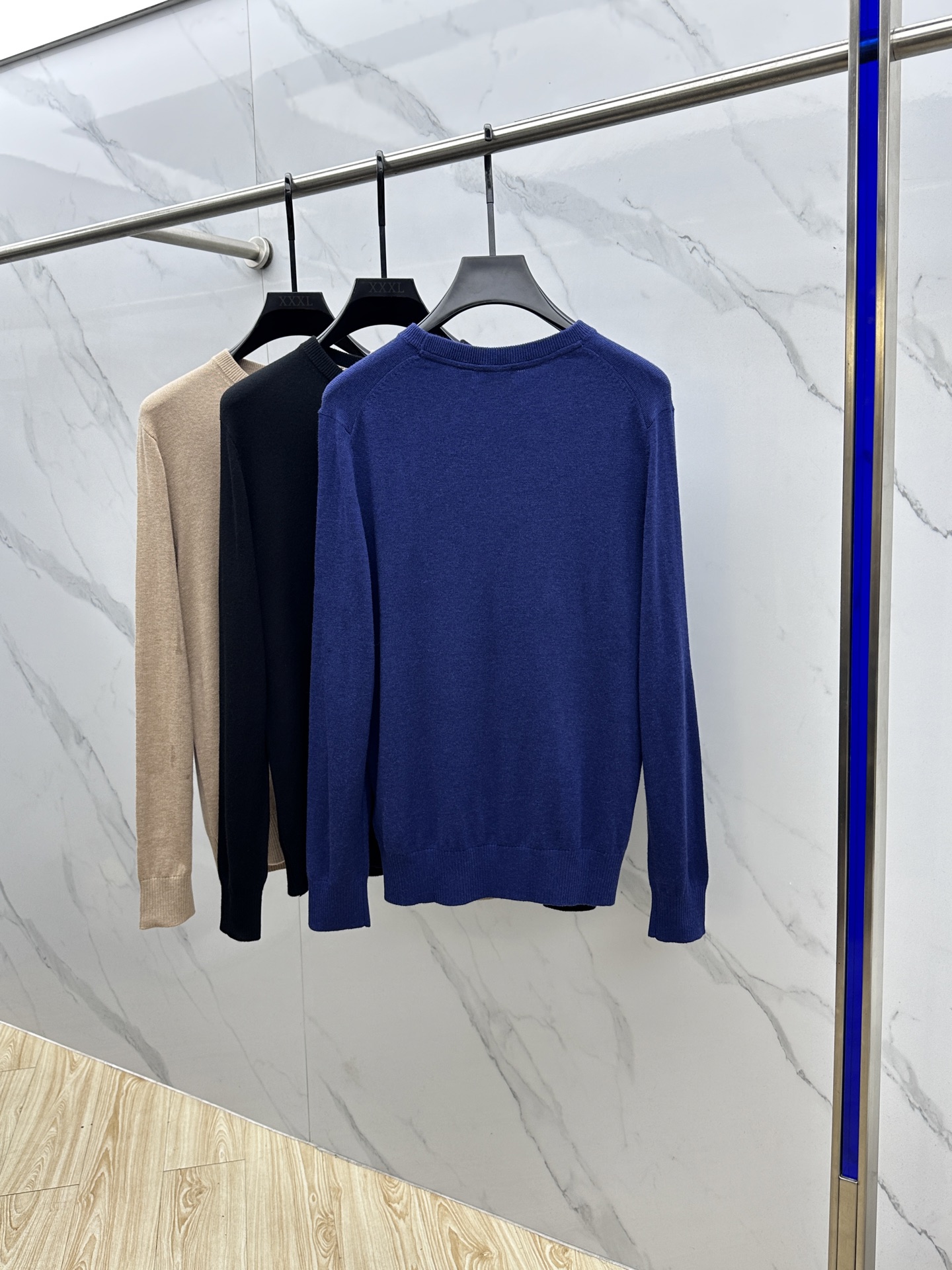 🆕Burberry 巴宝莉 2025ss秋季最新品，同步有售，原单狠货，时尚休闲圆领长袖针织衫，采用进口