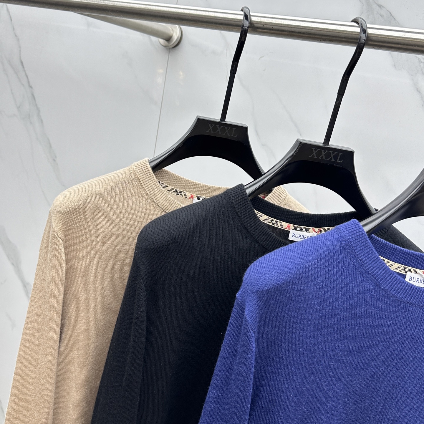 🆕Burberry 巴宝莉 2025ss秋季最新品，同步有售，原单狠货，时尚休闲圆领长袖针织衫，采用进口