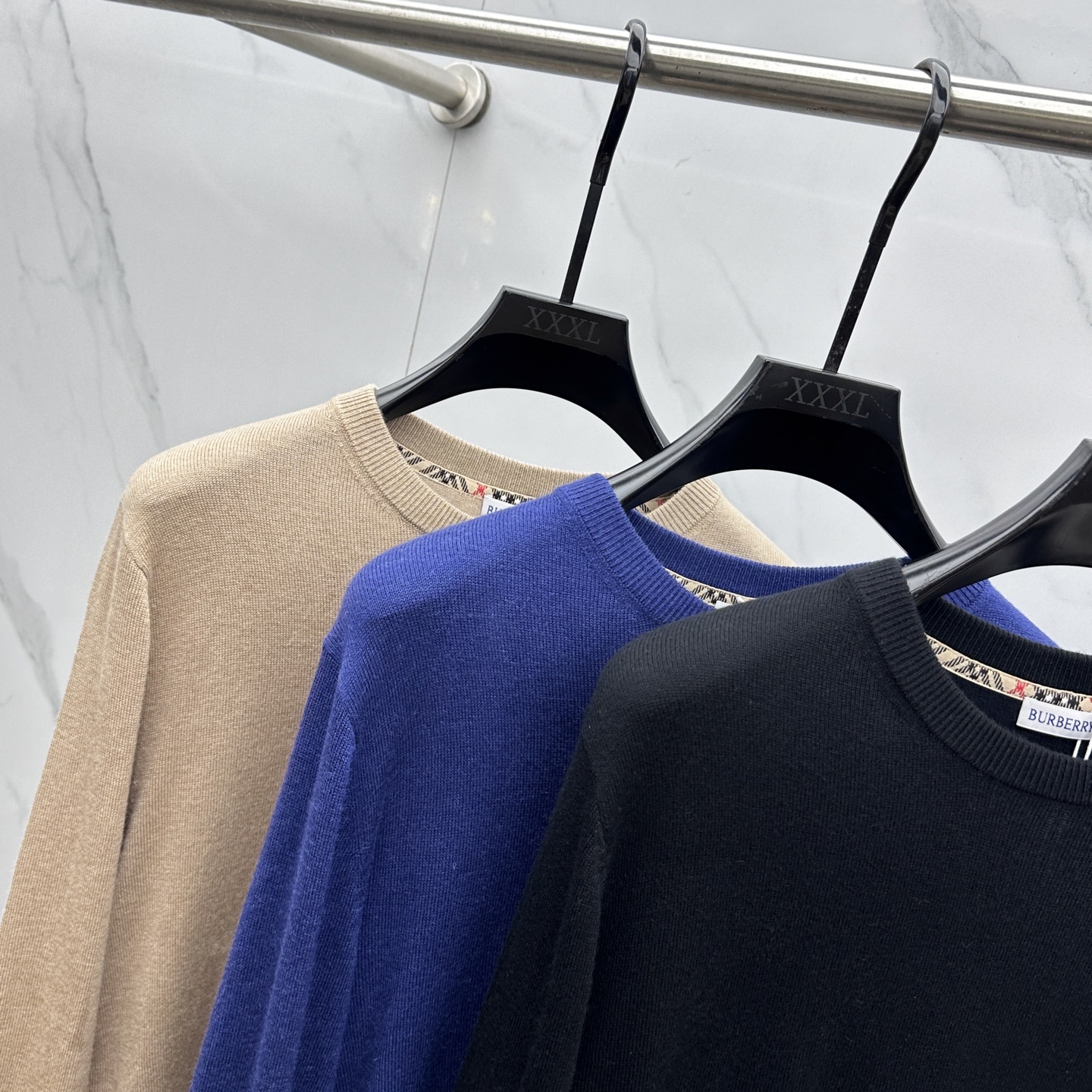 🆕Burberry 巴宝莉 2025ss秋季最新品，同步有售，原单狠货，时尚休闲圆领长袖针织衫，采用进口