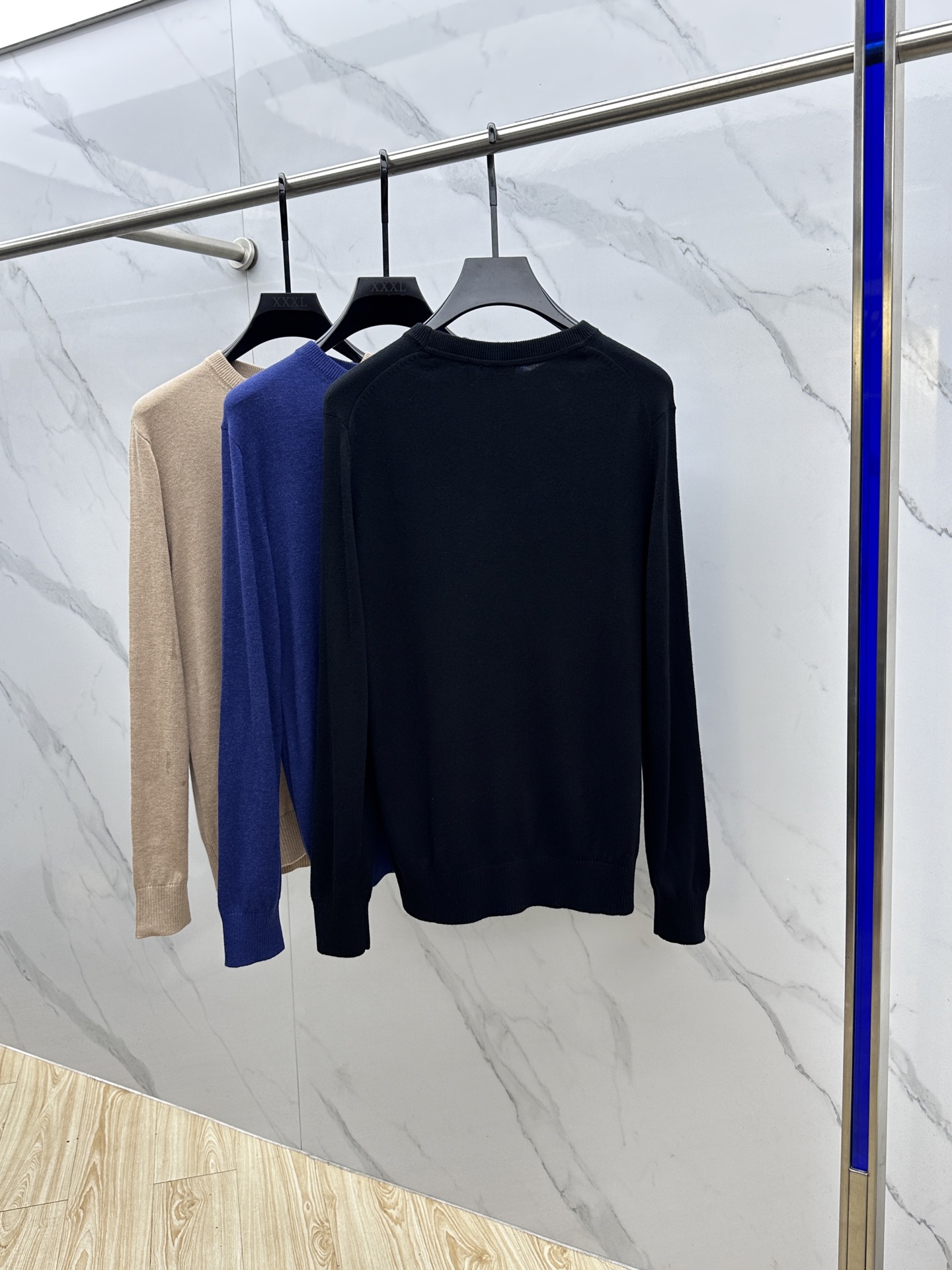 🆕Burberry 巴宝莉 2025ss秋季最新品，同步有售，原单狠货，时尚休闲圆领长袖针织衫，采用进口