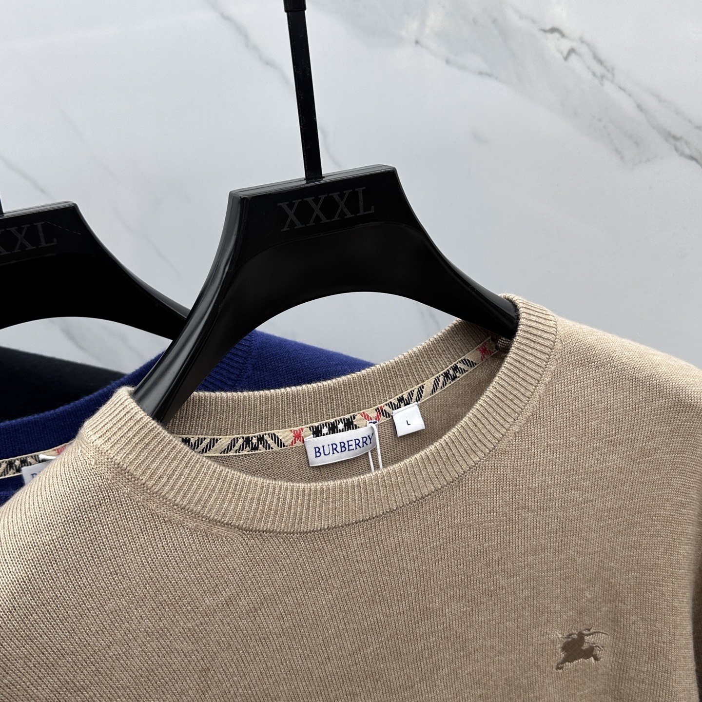 🆕Burberry 巴宝莉 2025ss秋季最新品，同步有售，原单狠货，时尚休闲圆领长袖针织衫，采用进口