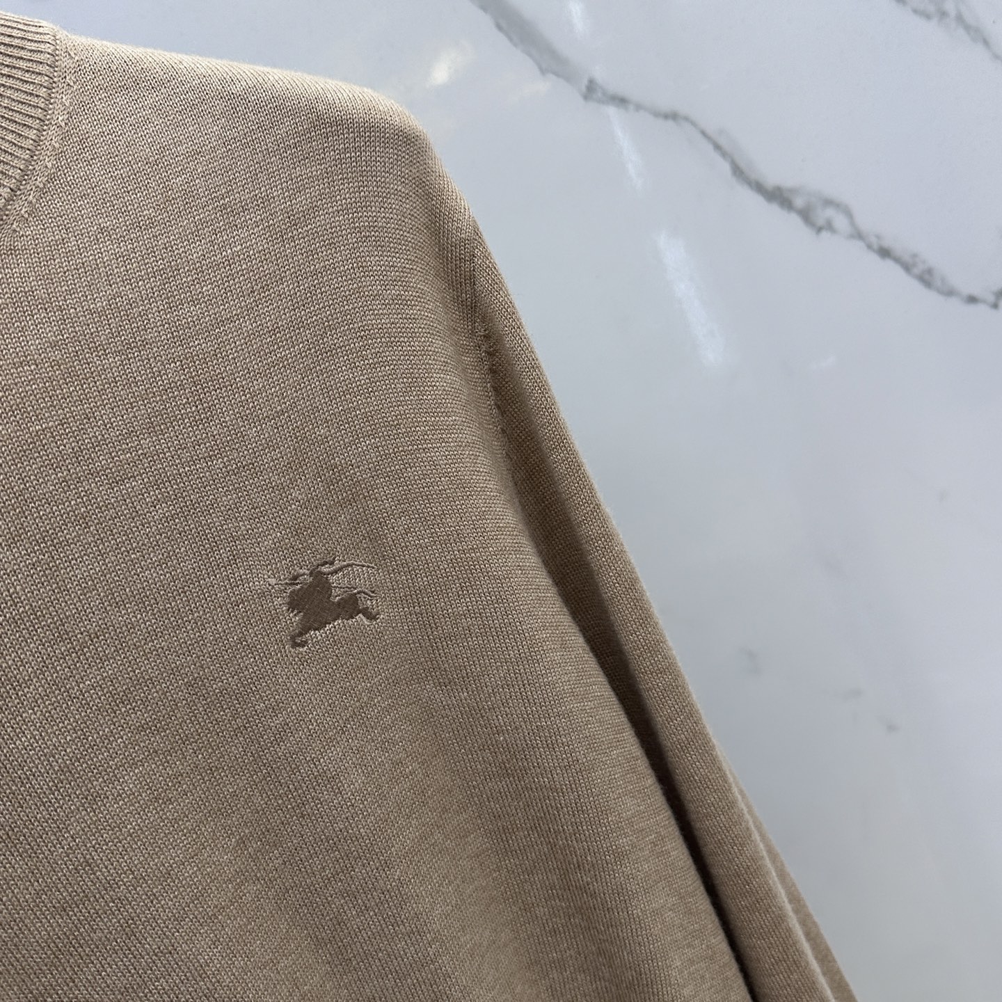 🆕Burberry 巴宝莉 2025ss秋季最新品，同步有售，原单狠货，时尚休闲圆领长袖针织衫，采用进口