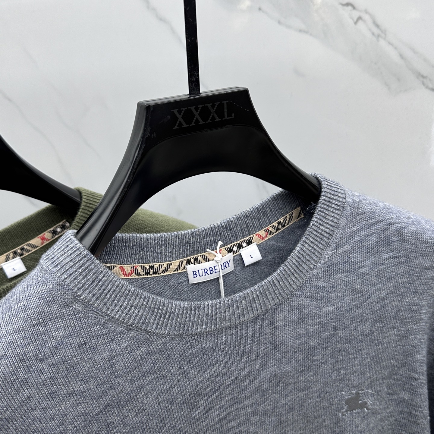 🆕Burberry 巴宝莉 2025ss秋季最新品，同步有售，原单狠货，时尚休闲圆领长袖针织衫，采用进口