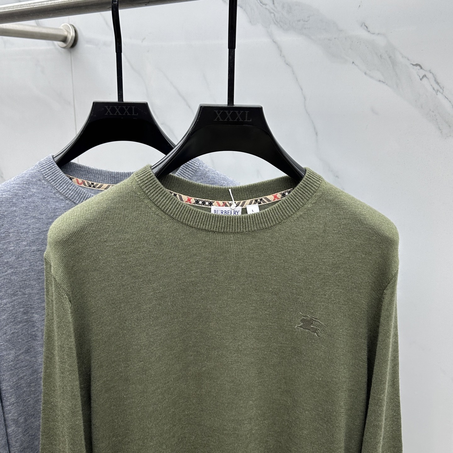 🆕Burberry 巴宝莉 2025ss秋季最新品，同步有售，原单狠货，时尚休闲圆领长袖针织衫，采用进口