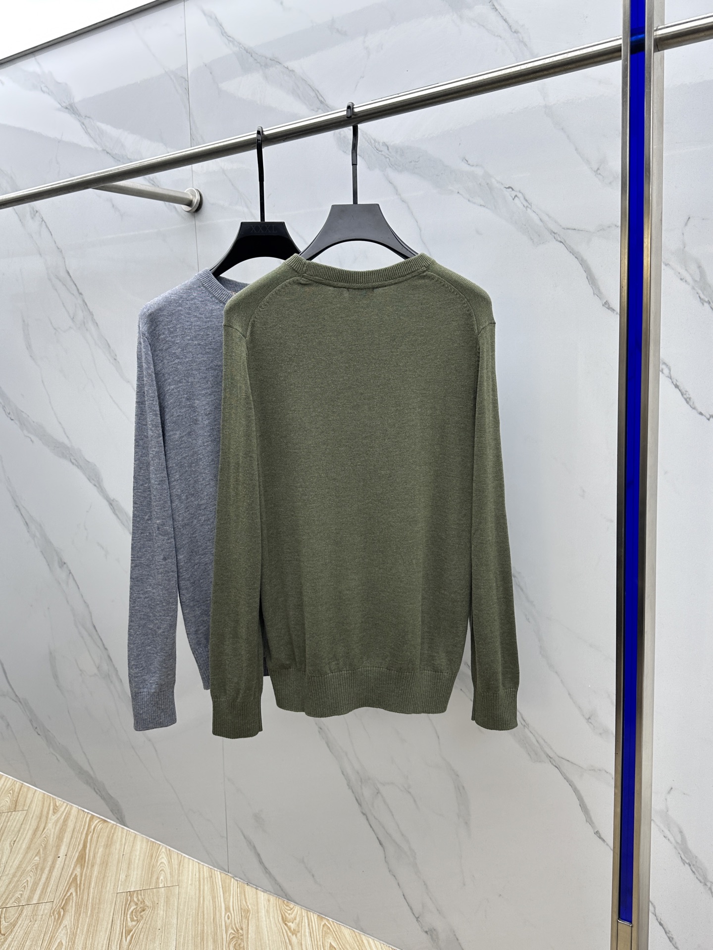 🆕Burberry 巴宝莉 2025ss秋季最新品，同步有售，原单狠货，时尚休闲圆领长袖针织衫，采用进口