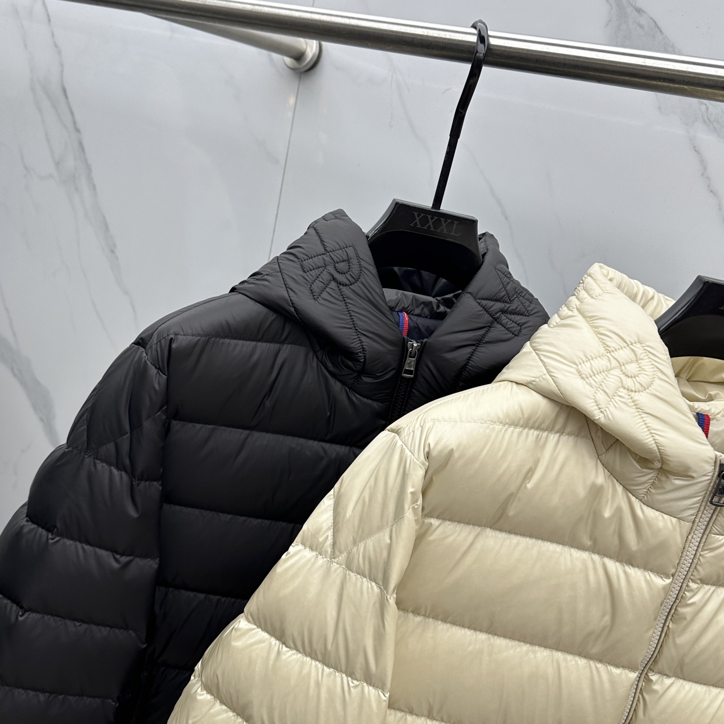 。 🆕Moncler蒙口 羽绒服2025最新款时尚设计师款羽绒外套.（连帽不可可拆卸）处处细节显工艺足够