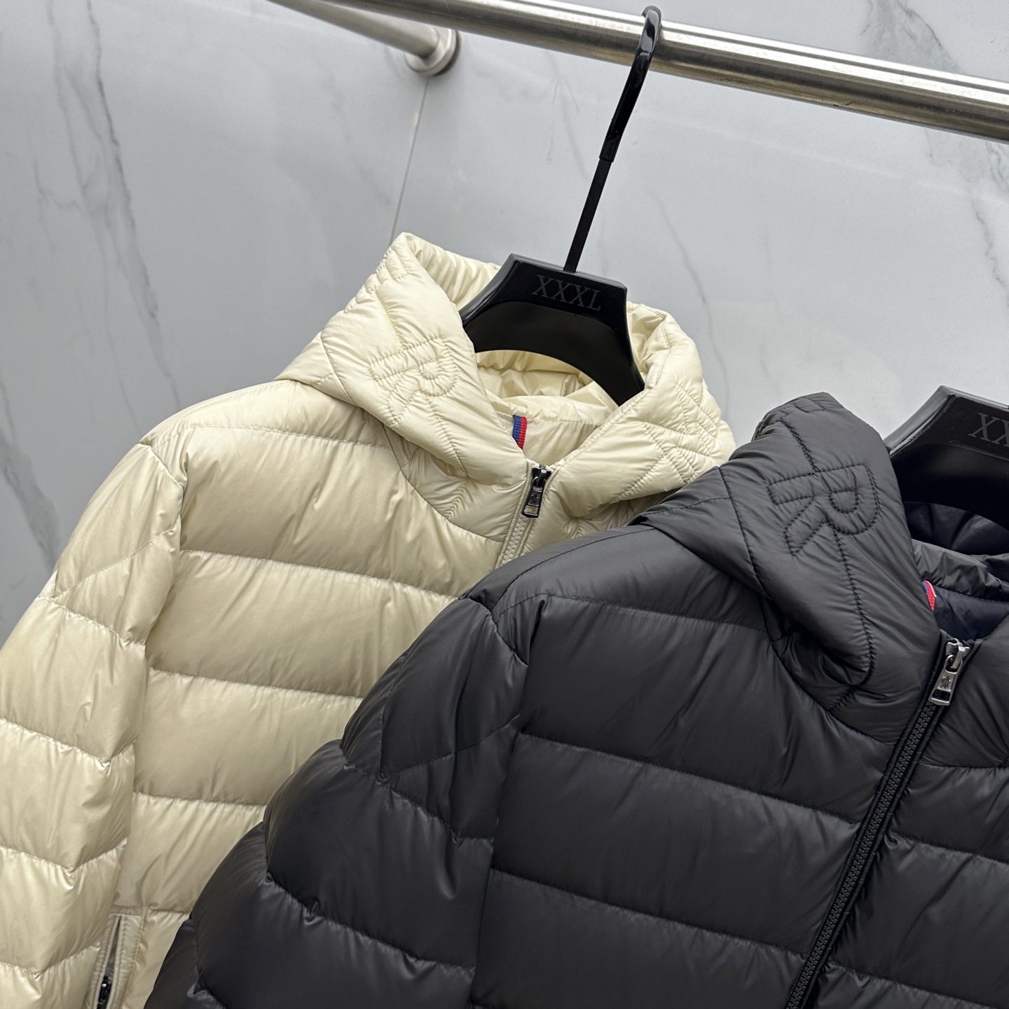 。🆕Moncler蒙口 羽绒服2025最新款时尚设计师款羽绒外套.（连帽不可可拆卸）处处细节显工艺足够的