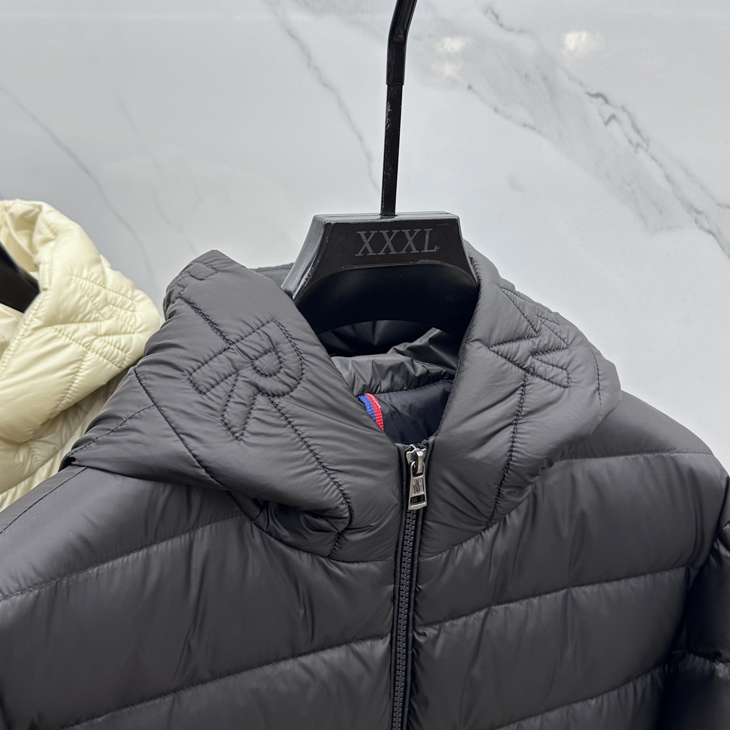 。🆕Moncler蒙口 羽绒服2025最新款时尚设计师款羽绒外套.（连帽不可可拆卸）处处细节显工艺足够的