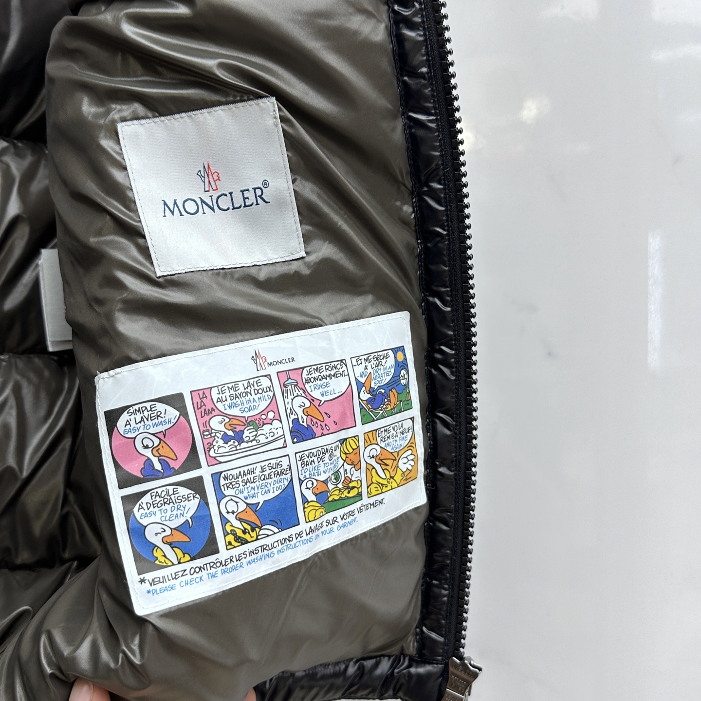 。🆕Moncler蒙口 羽绒服2025最新款时尚羽绒马甲外套.（连帽可拆卸）处处细节显工艺足够的高级 结