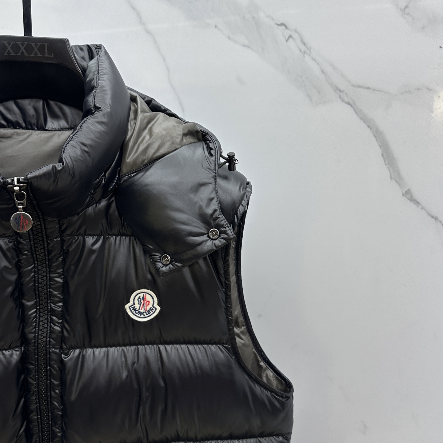 。🆕Moncler蒙口 羽绒服2025最新款时尚羽绒马甲外套.（连帽可拆卸）处处细节显工艺足够的高级 结