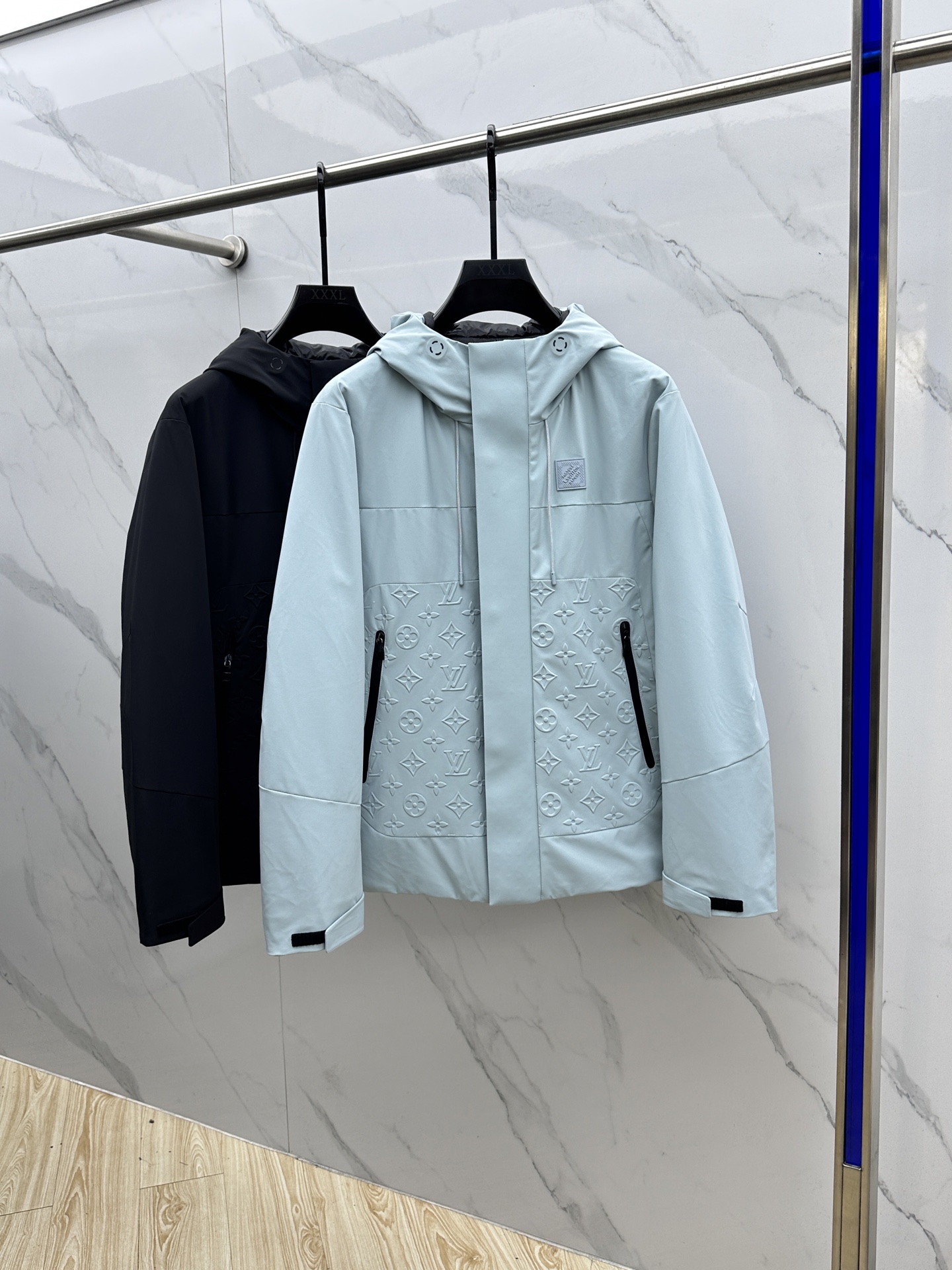 。 🆕LV路易威登 羽绒服2025最新款时尚设计师款羽绒外套.（连帽不可拆卸）处处细节显工艺足够的高级 