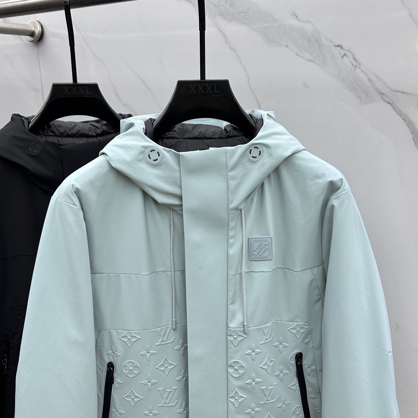 。 🆕LV路易威登 羽绒服2025最新款时尚设计师款羽绒外套.（连帽不可拆卸）处处细节显工艺足够的高级 