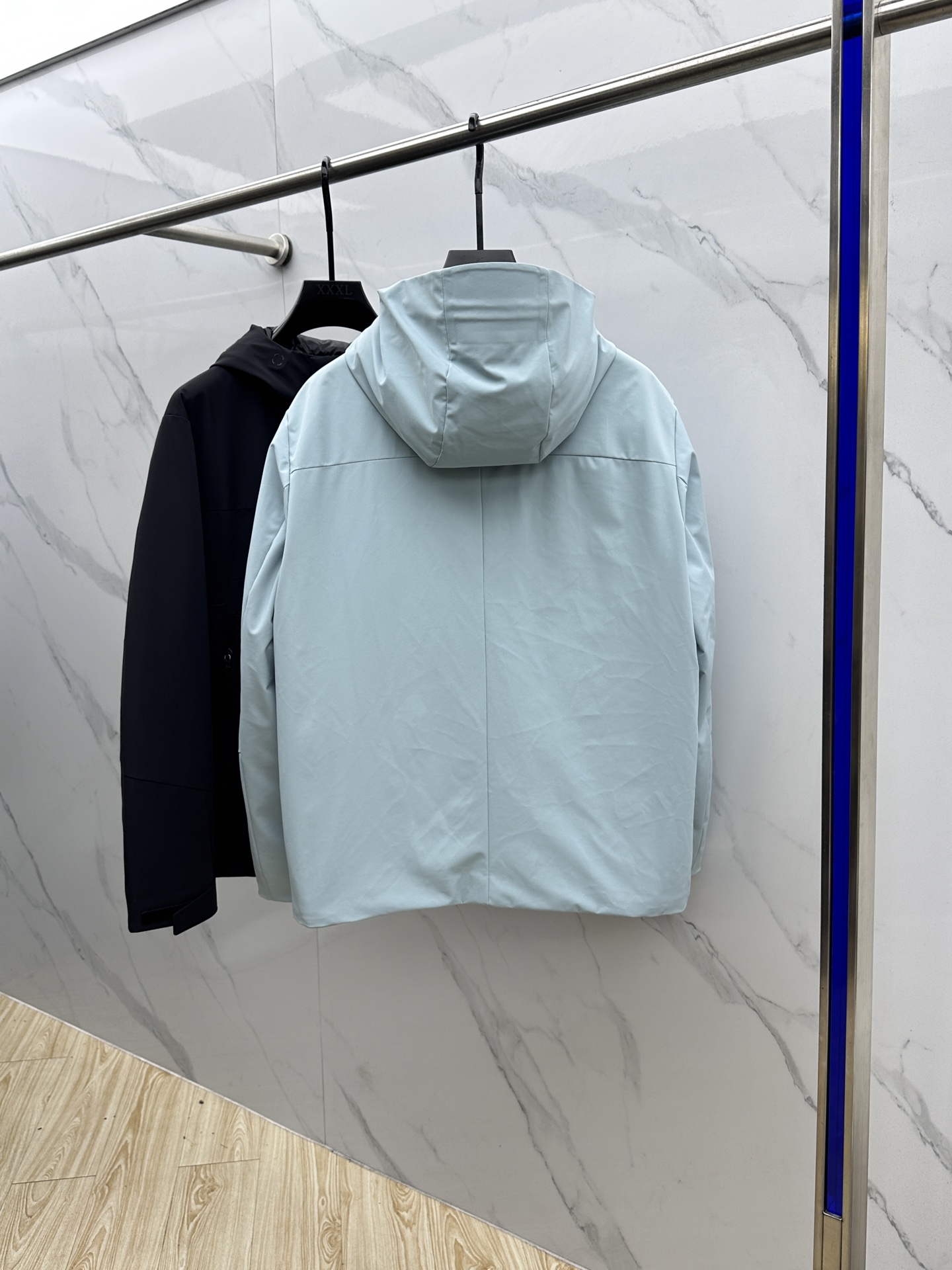 。 🆕LV路易威登 羽绒服2025最新款时尚设计师款羽绒外套.（连帽不可拆卸）处处细节显工艺足够的高级 