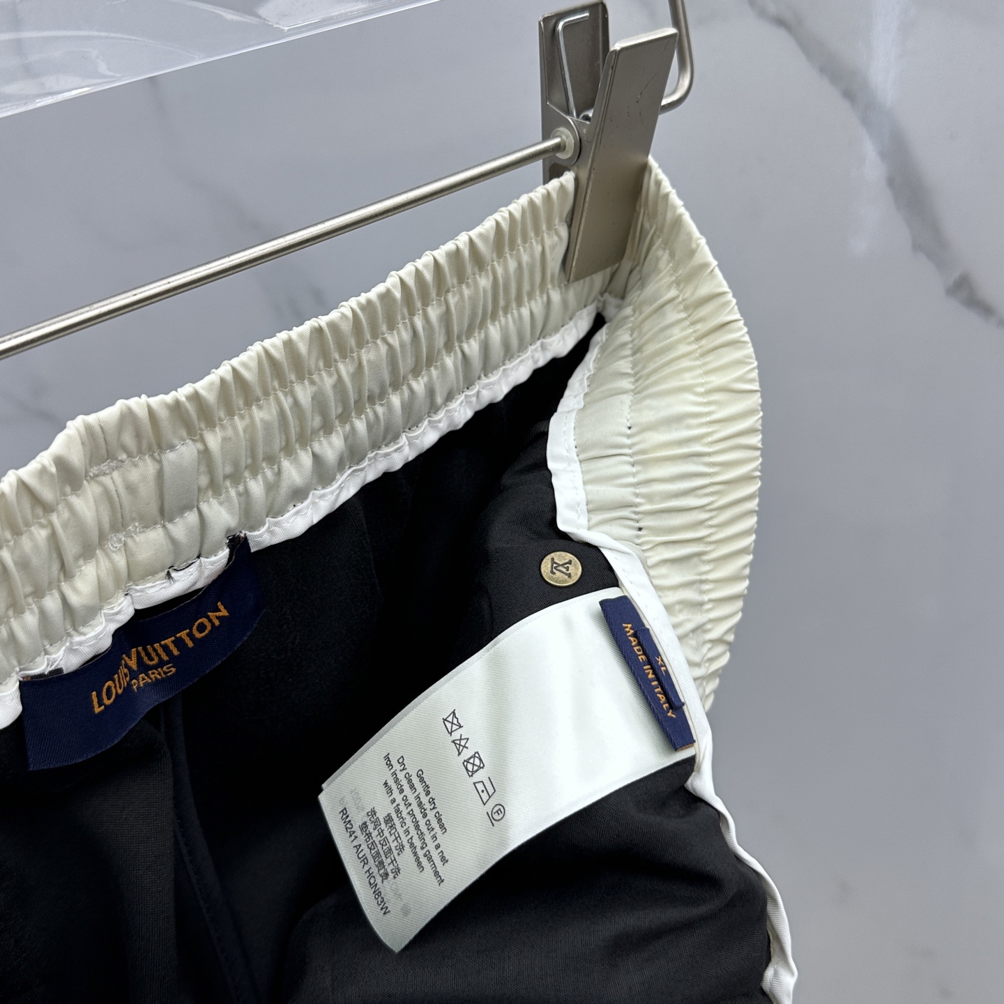 🆕LV路易威登 2025ss秋冬新款直筒 宽松阔腿裤型 宽松有度可修饰各种腿型 休闲风 简约而不简单 经