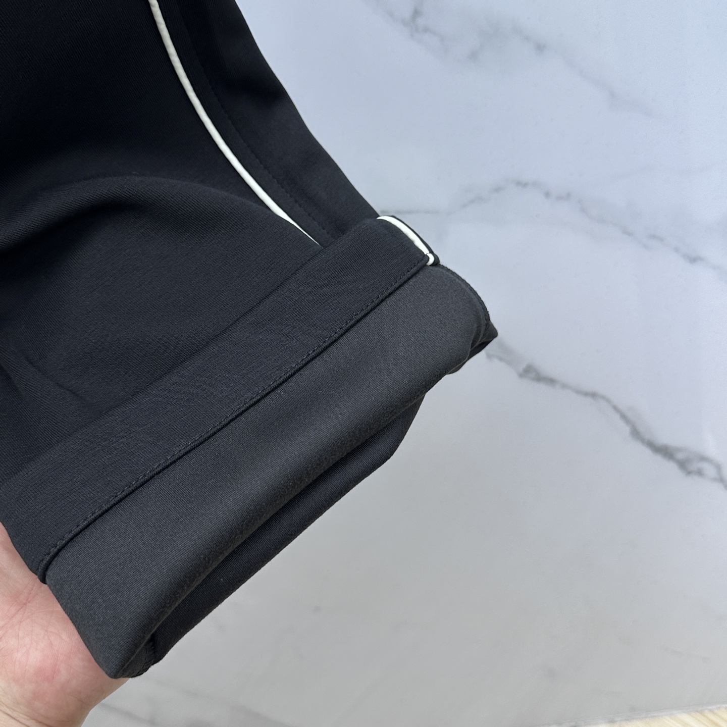 🆕LV路易威登 2025ss秋冬新款直筒 宽松阔腿裤型 宽松有度可修饰各种腿型 休闲风 简约而不简单 经