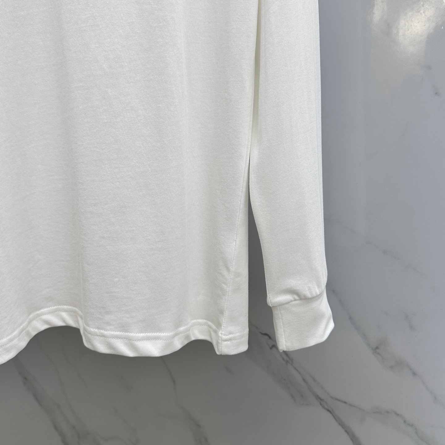 🆕LOEWE罗意威 2025SS早秋新款LOE家长袖打底宽松T恤圆领，胸前logo标识长袖T恤，基础款推