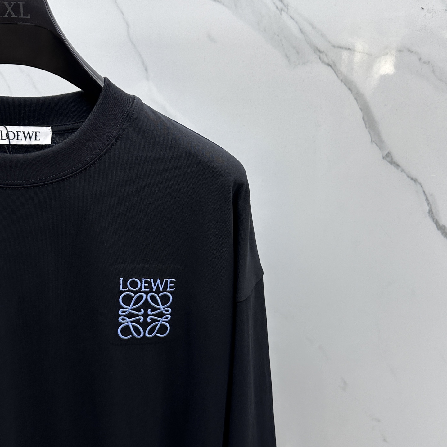 🆕LOEWE罗意威 2025SS早秋新款LOE家长袖打底宽松T恤圆领，胸前logo标识长袖T恤，基础款推