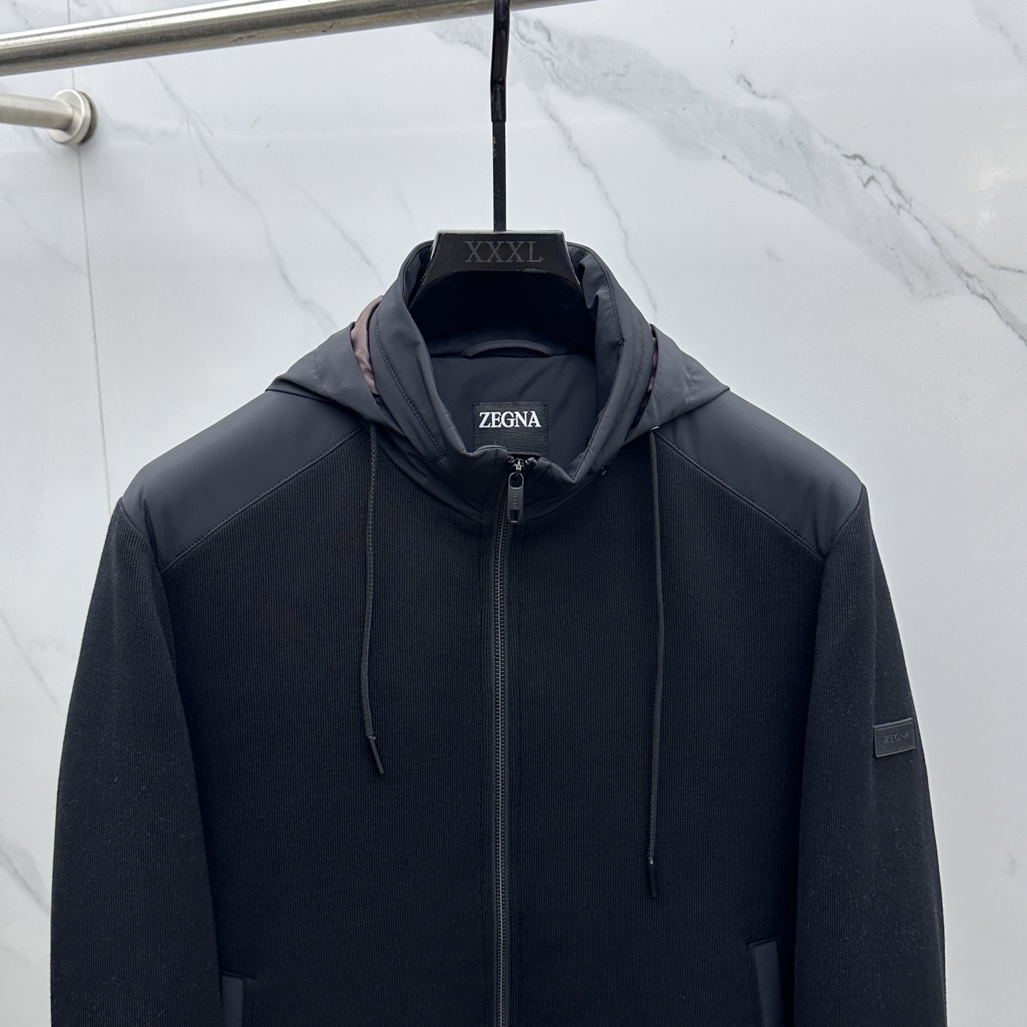 。 🆕ZEGNA杰尼亚 羽绒服 2025最新款时尚设计师款羽绒外套.（连帽可收纳）针织拼接休闲羽绒款，处