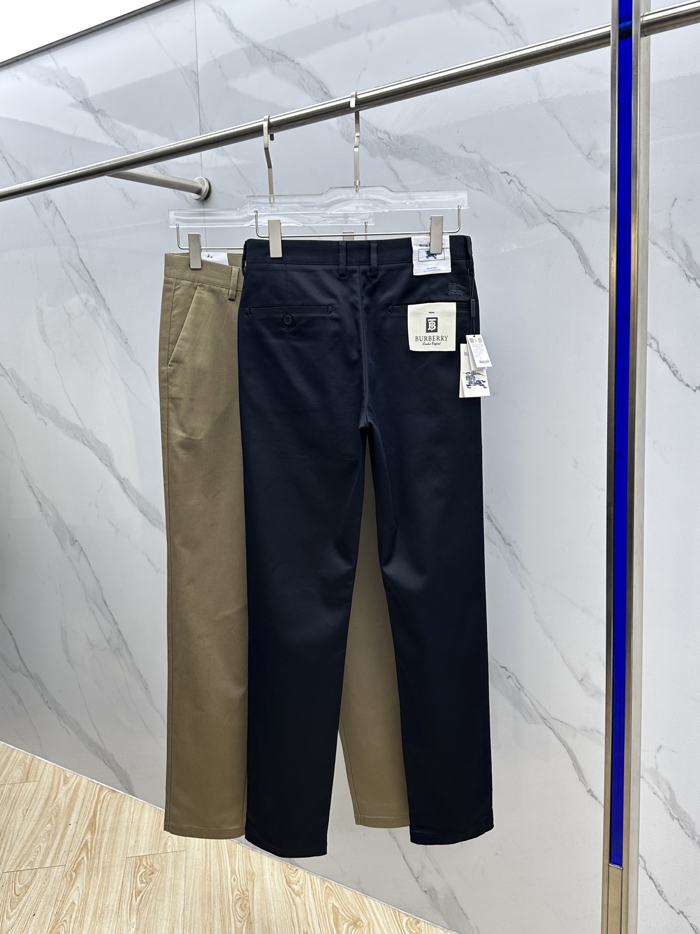 🆕Burberry巴宝莉 2025早秋新品休闲裤西裤，官网同步发售，裤身工艺设计，进口客供辅料、面料定制