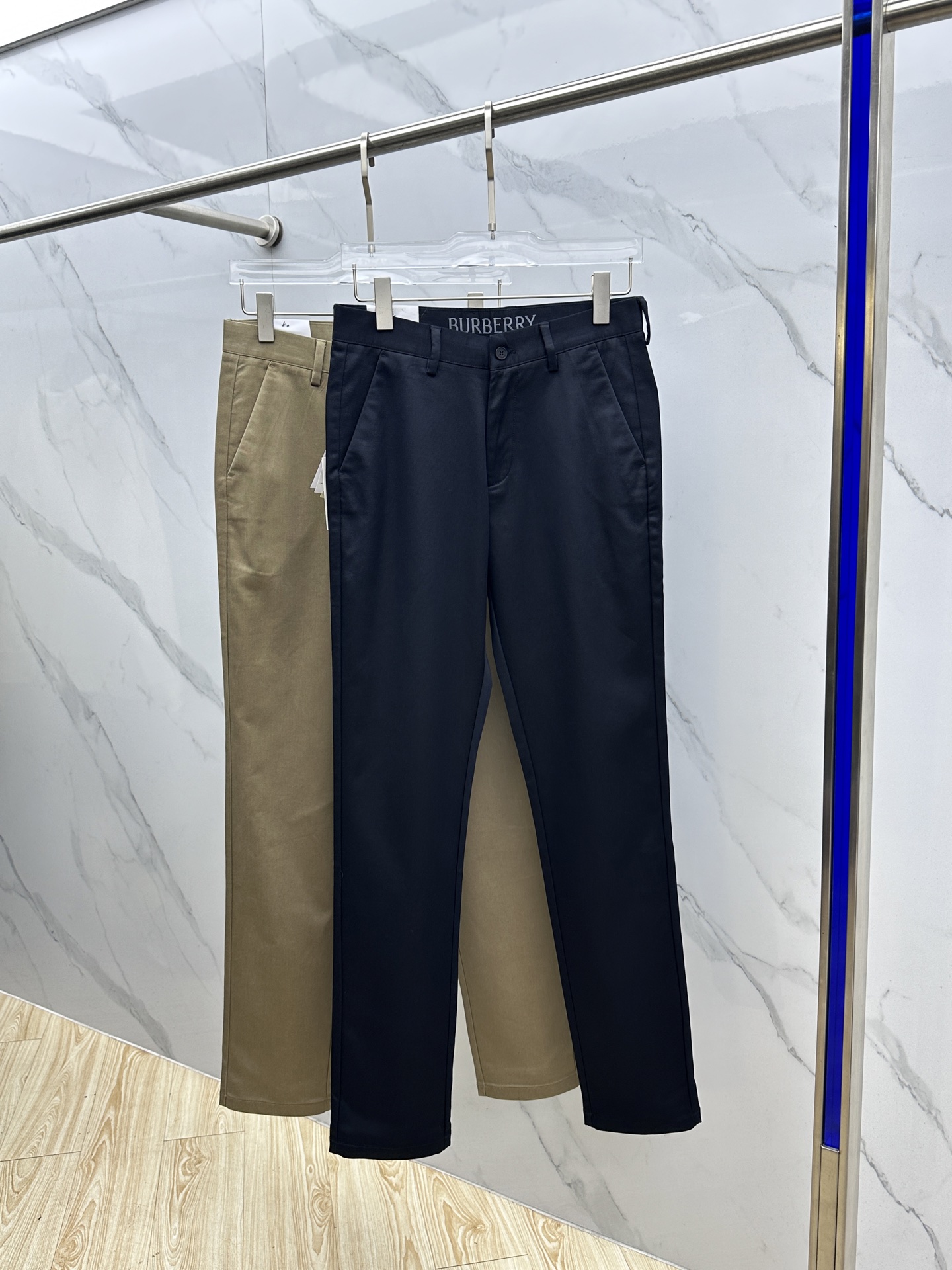 🆕Burberry巴宝莉 2025早秋新品休闲裤西裤，官网同步发售，裤身工艺设计，进口客供辅料、面料定制