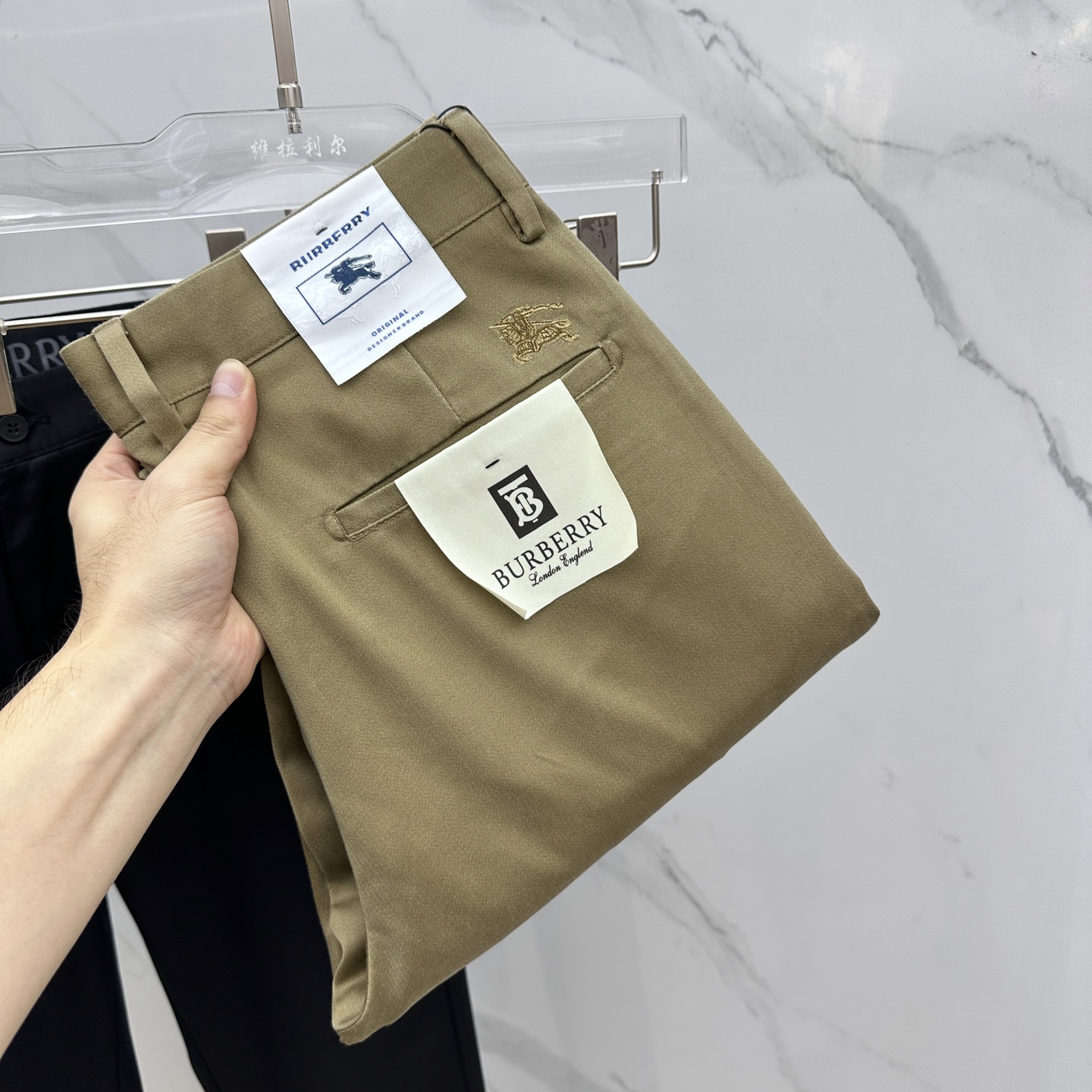 🆕Burberry巴宝莉 2025早秋新品休闲裤西裤，官网同步发售，裤身工艺设计，进口客供辅料、面料定制