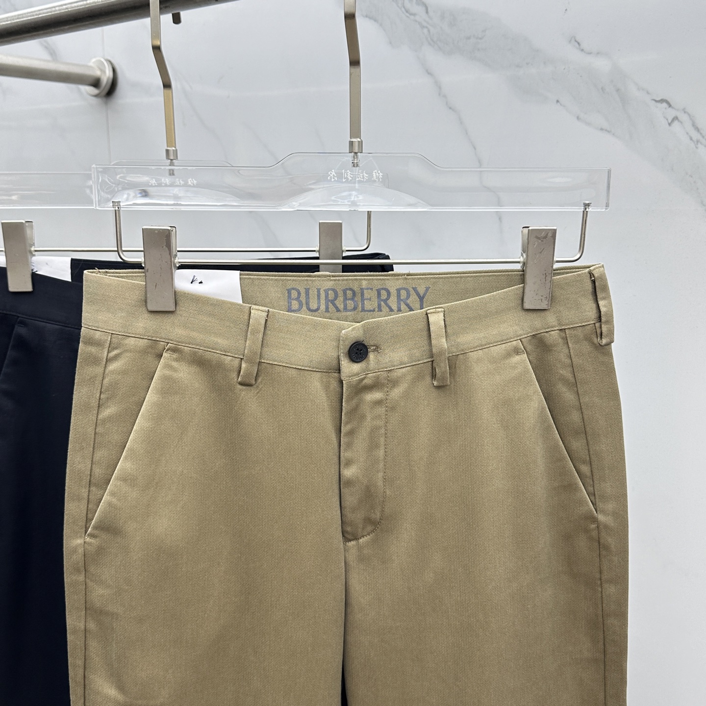 🆕Burberry巴宝莉 2025早秋新品休闲裤西裤，官网同步发售，裤身工艺设计，进口客供辅料、面料定制