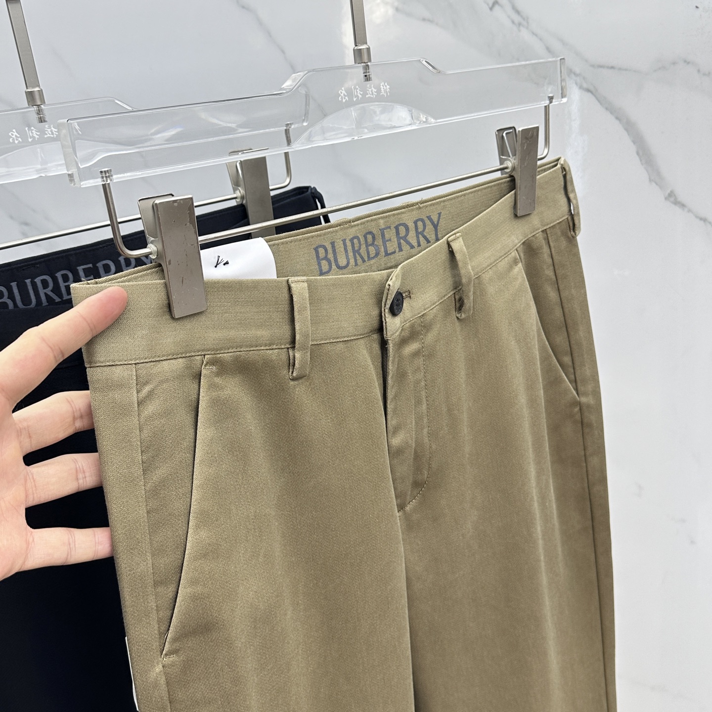 🆕Burberry巴宝莉 2025早秋新品休闲裤西裤，官网同步发售，裤身工艺设计，进口客供辅料、面料定制