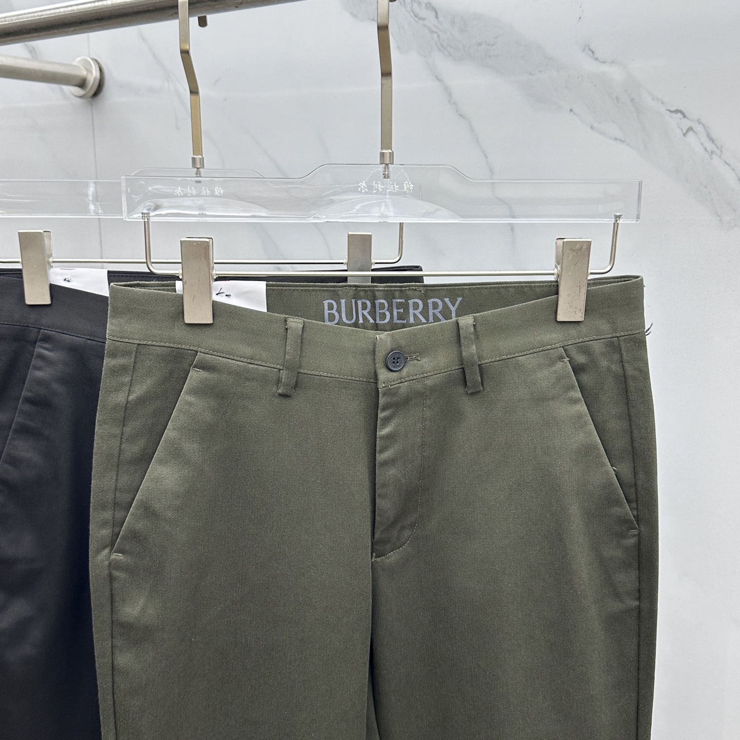 🆕Burberry巴宝莉 2025早秋新品休闲裤西裤，官网同步发售，裤身工艺设计，进口客供辅料、面料定制