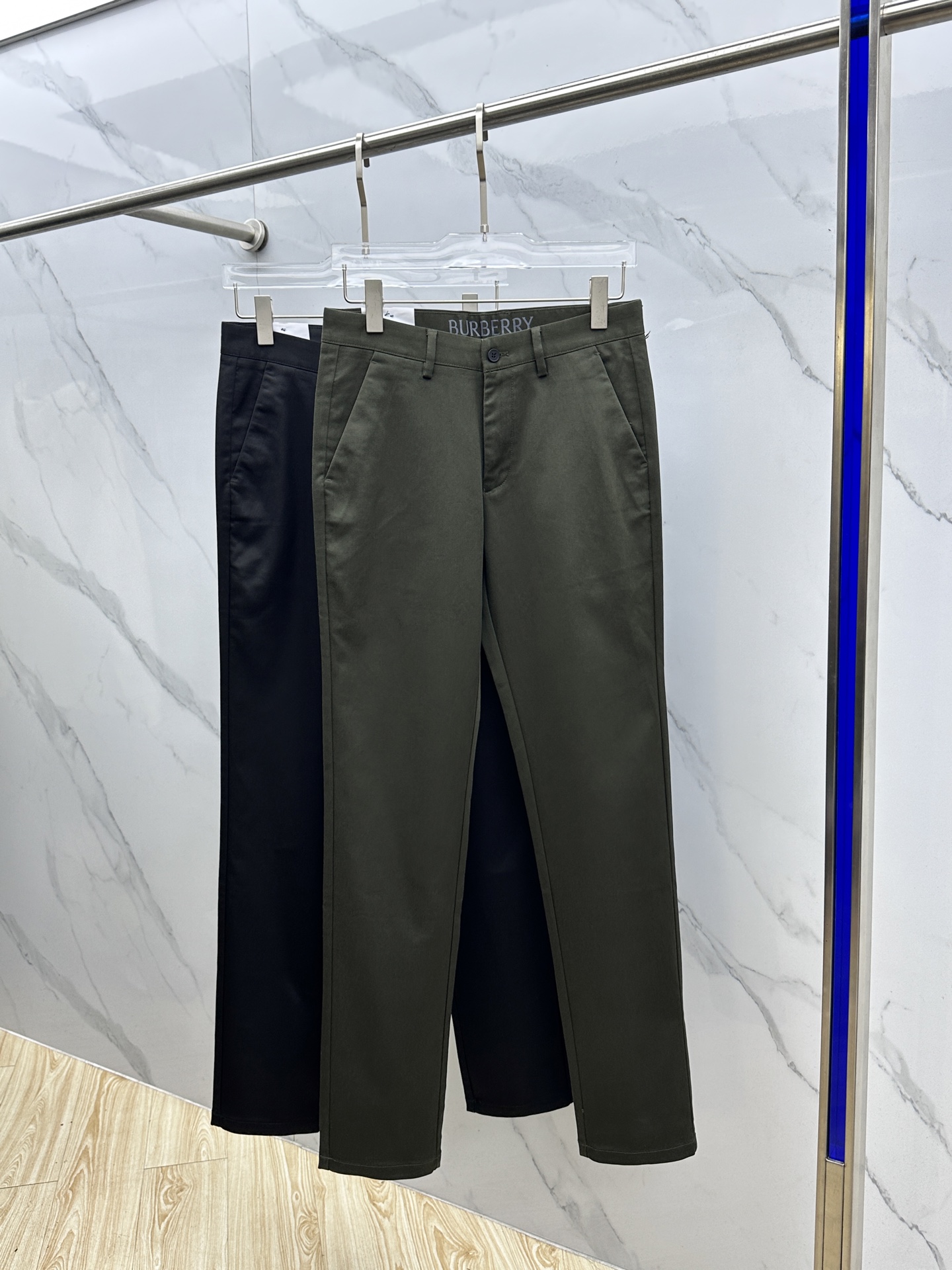 🆕Burberry巴宝莉 2025早秋新品休闲裤西裤，官网同步发售，裤身工艺设计，进口客供辅料、面料定制