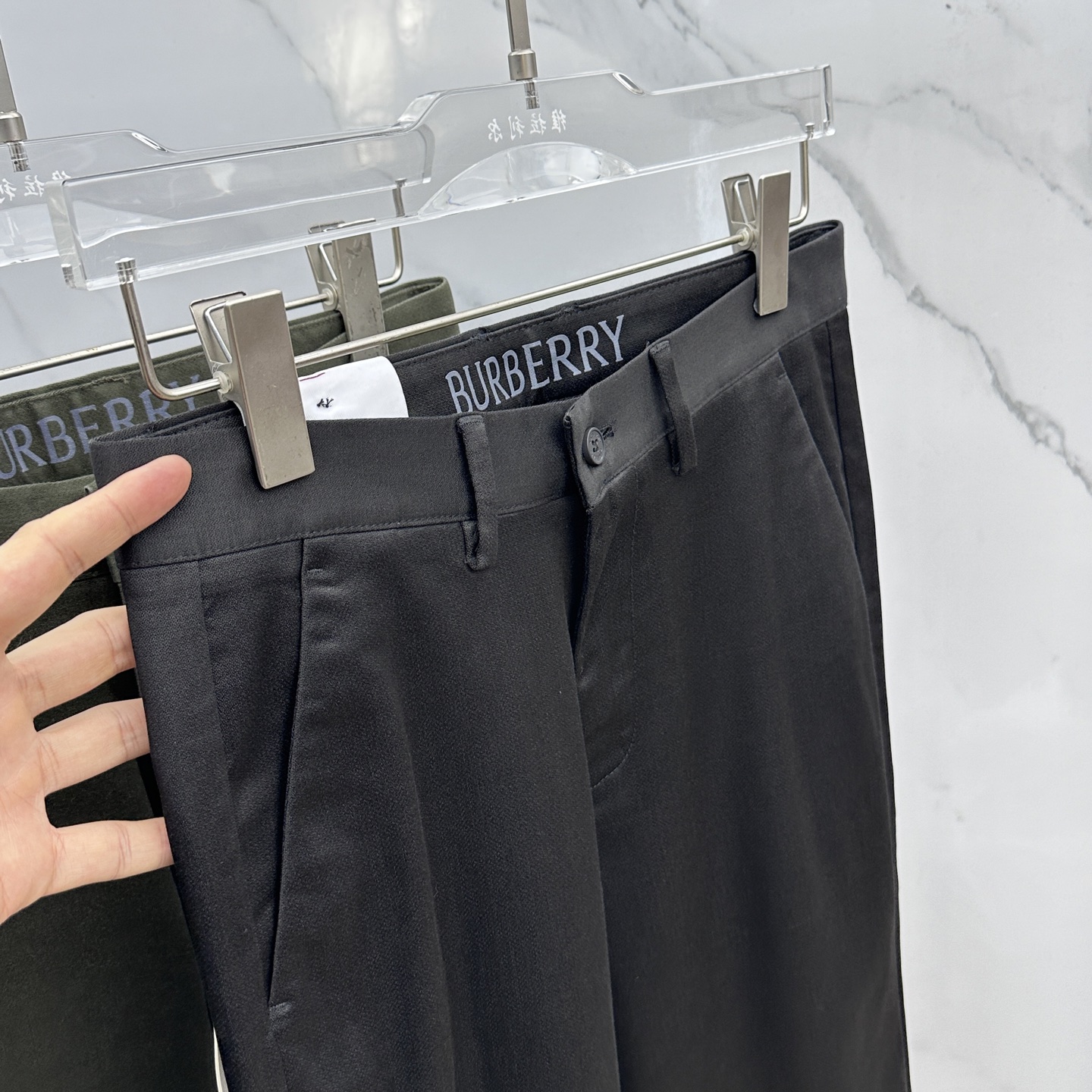 🆕Burberry巴宝莉 2025早秋新品休闲裤西裤，官网同步发售，裤身工艺设计，进口客供辅料、面料定制