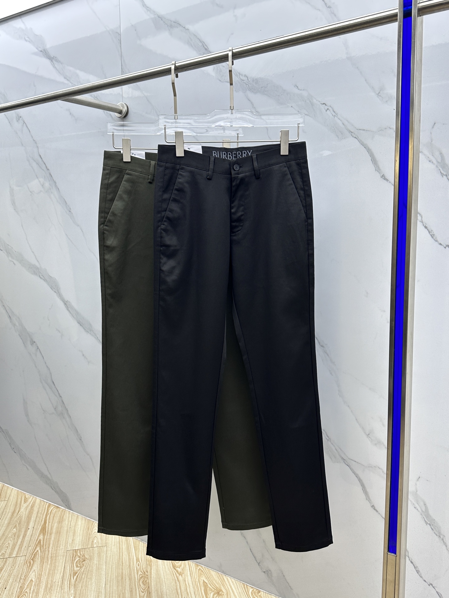 🆕Burberry巴宝莉 2025早秋新品休闲裤西裤，官网同步发售，裤身工艺设计，进口客供辅料、面料定制