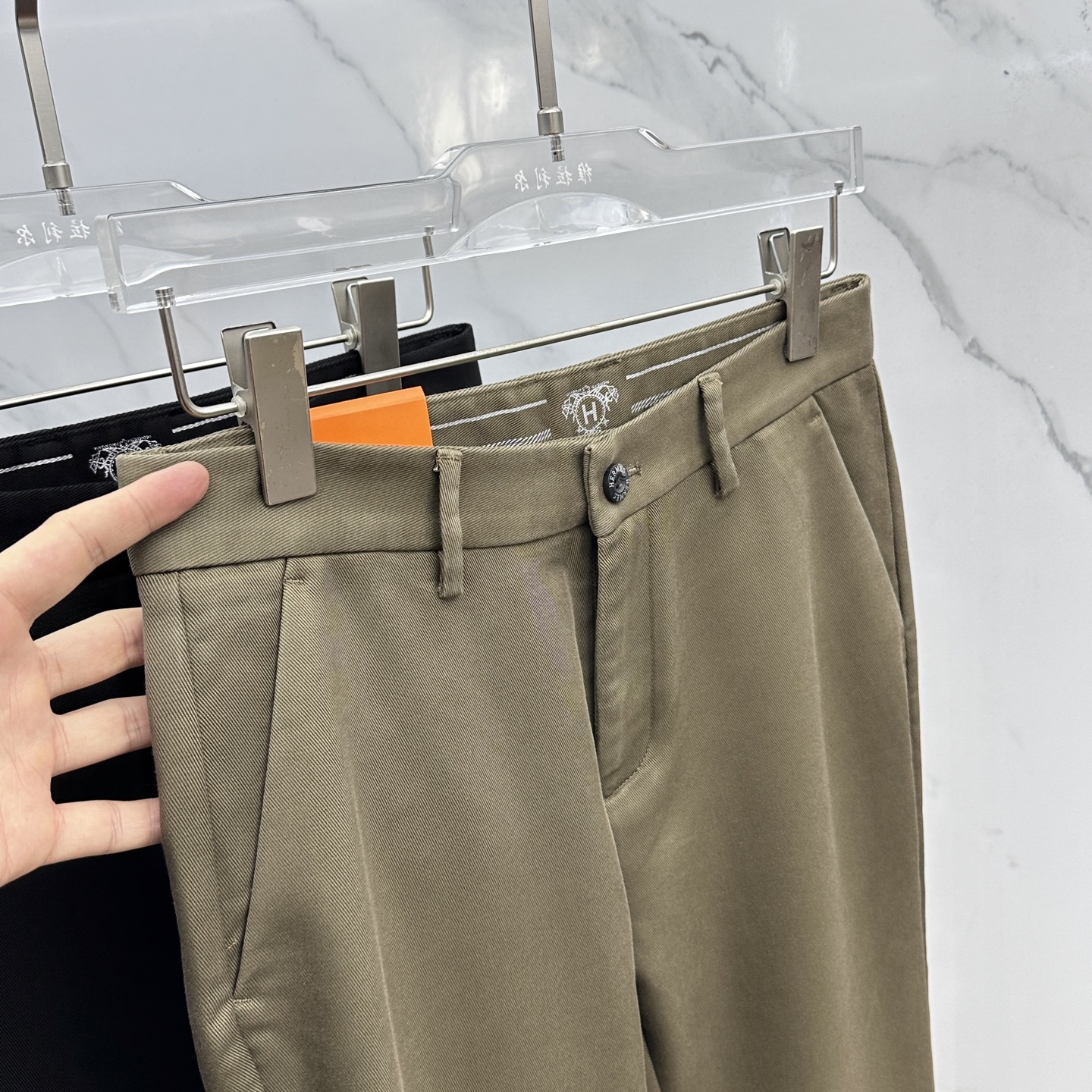 🆕Hermes爱马仕 2025早秋新品休闲裤西裤，官网同步发售，裤身工艺设计，进口客供辅料、面料定制，代