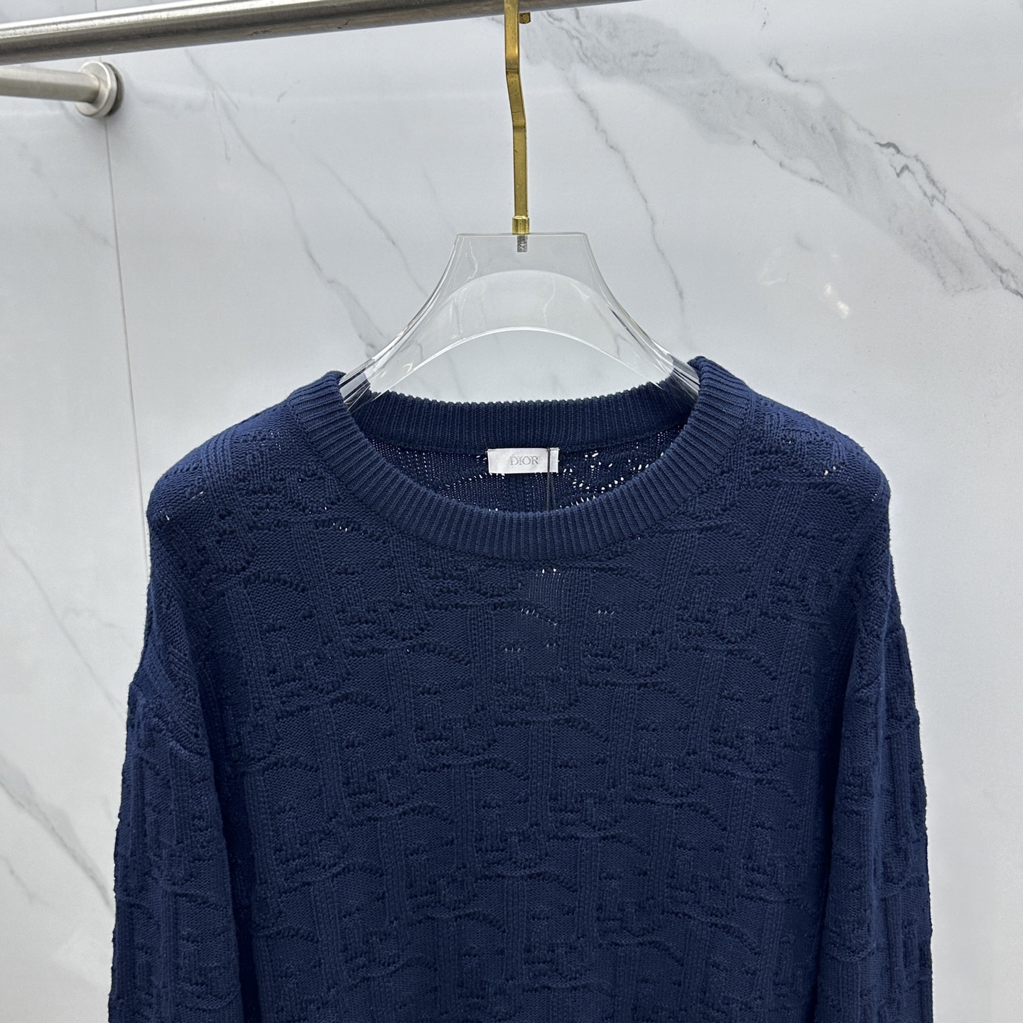 🆕Dior迪奥 DIOR迪奥暗纹针织圆领套头毛衣YB购入打版，采用定制混纺面料，面料定制定染颜色相似度高