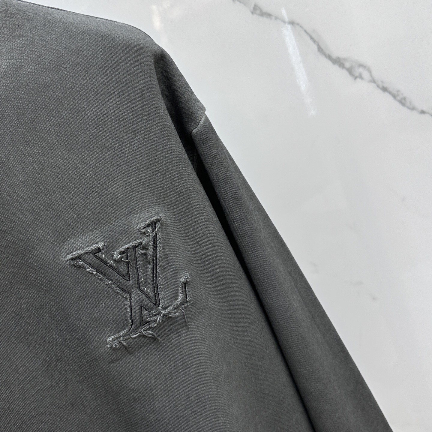 🆕LV路易威登 、25Ss蜡染水洗做旧顶级版本潮卫衣，最顶级的品质原单，顶级制作工艺进口面料，款独特设计