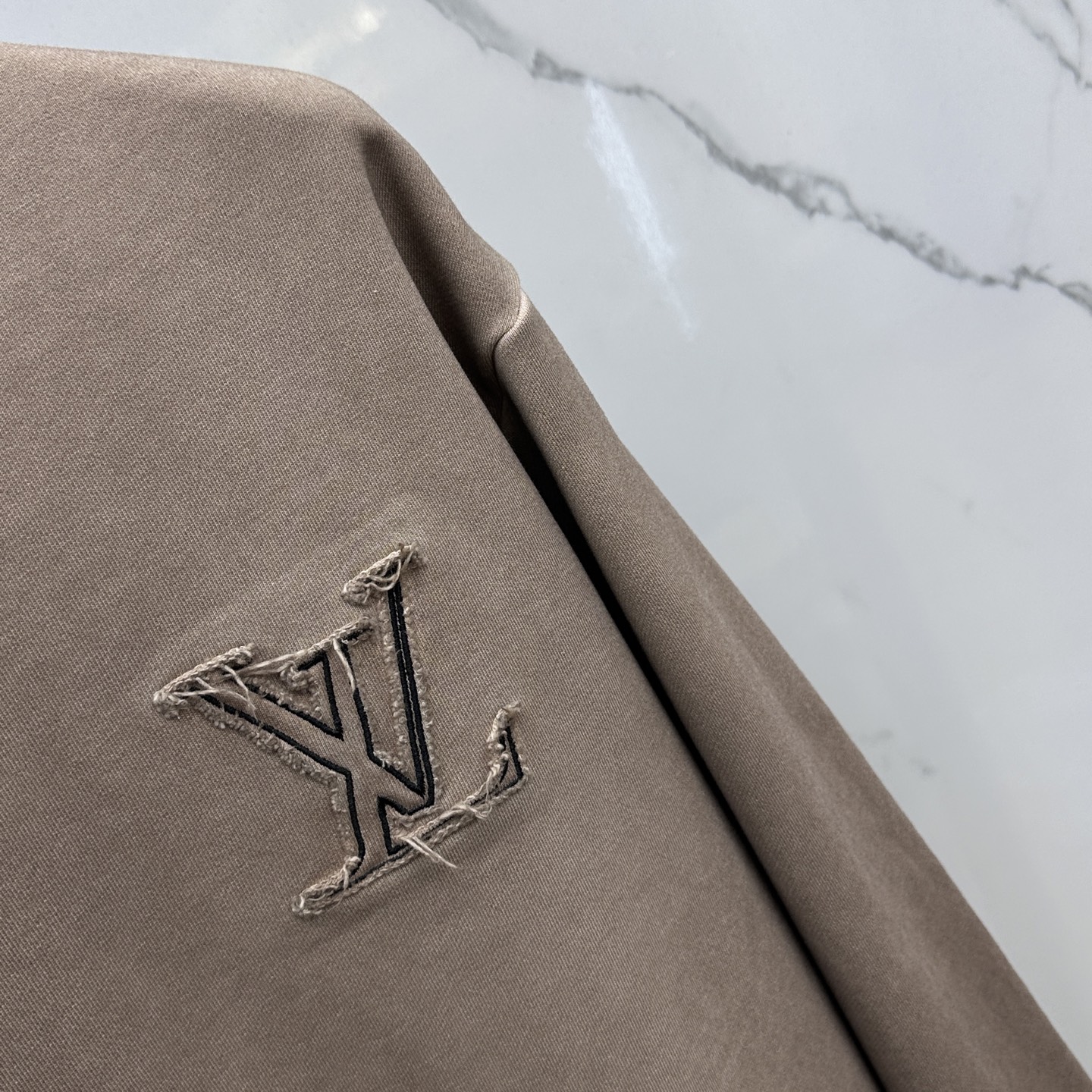 🆕LV路易威登 、25Ss蜡染水洗做旧顶级版本潮卫衣，最顶级的品质原单，顶级制作工艺进口面料，款独特设计