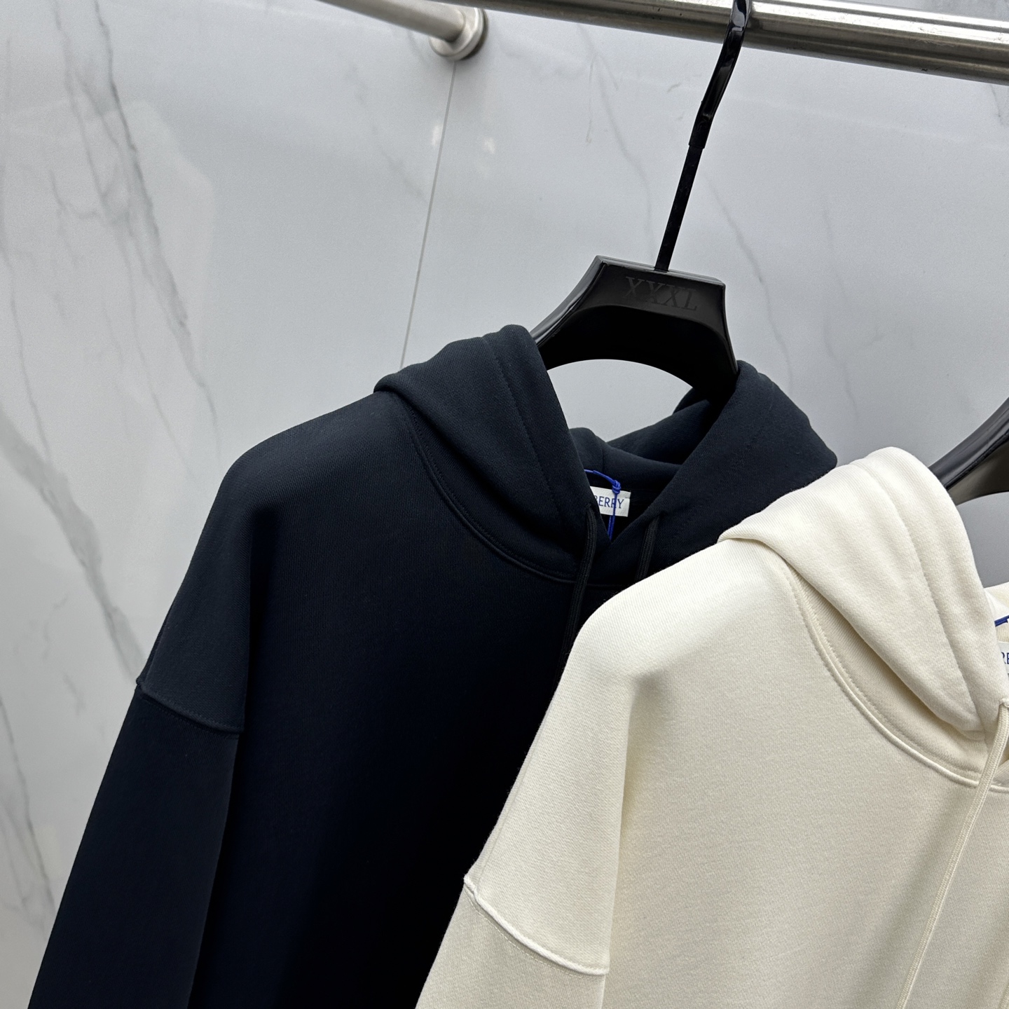 🆕Burberry巴宝莉 25ss秋冬新款宽版连帽卫衣，男女同款！独特吸引人的眼球，这一款连帽卫衣品相品