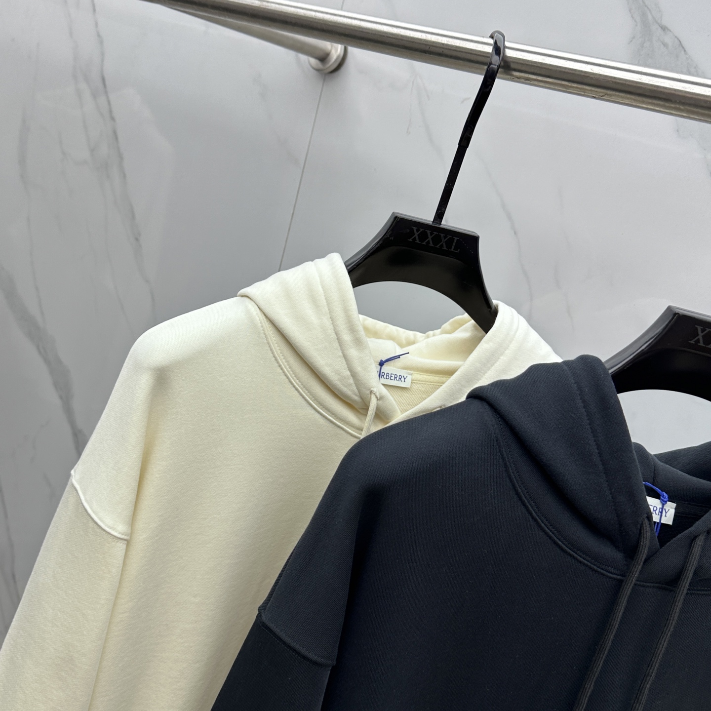 🆕Burberry巴宝莉 25ss秋冬新款宽版连帽卫衣，男女同款！独特吸引人的眼球，这一款连帽卫衣品相品