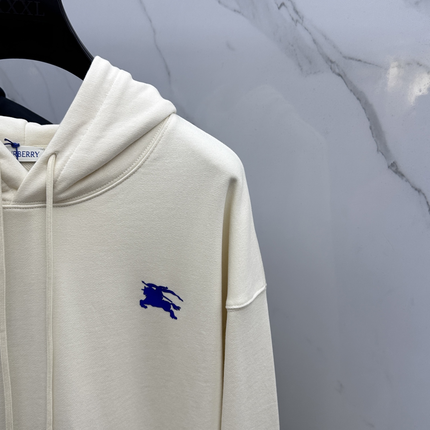 🆕Burberry巴宝莉 25ss秋冬新款宽版连帽卫衣，男女同款！独特吸引人的眼球，这一款连帽卫衣品相品