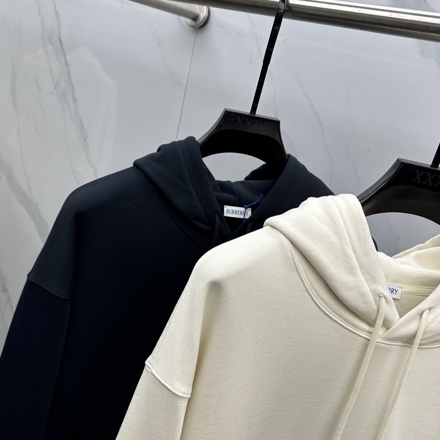 🆕Burberry巴宝莉 25ss秋冬新款宽版连帽卫衣，男女同款！独特吸引人的眼球，这一款连帽卫衣品相品