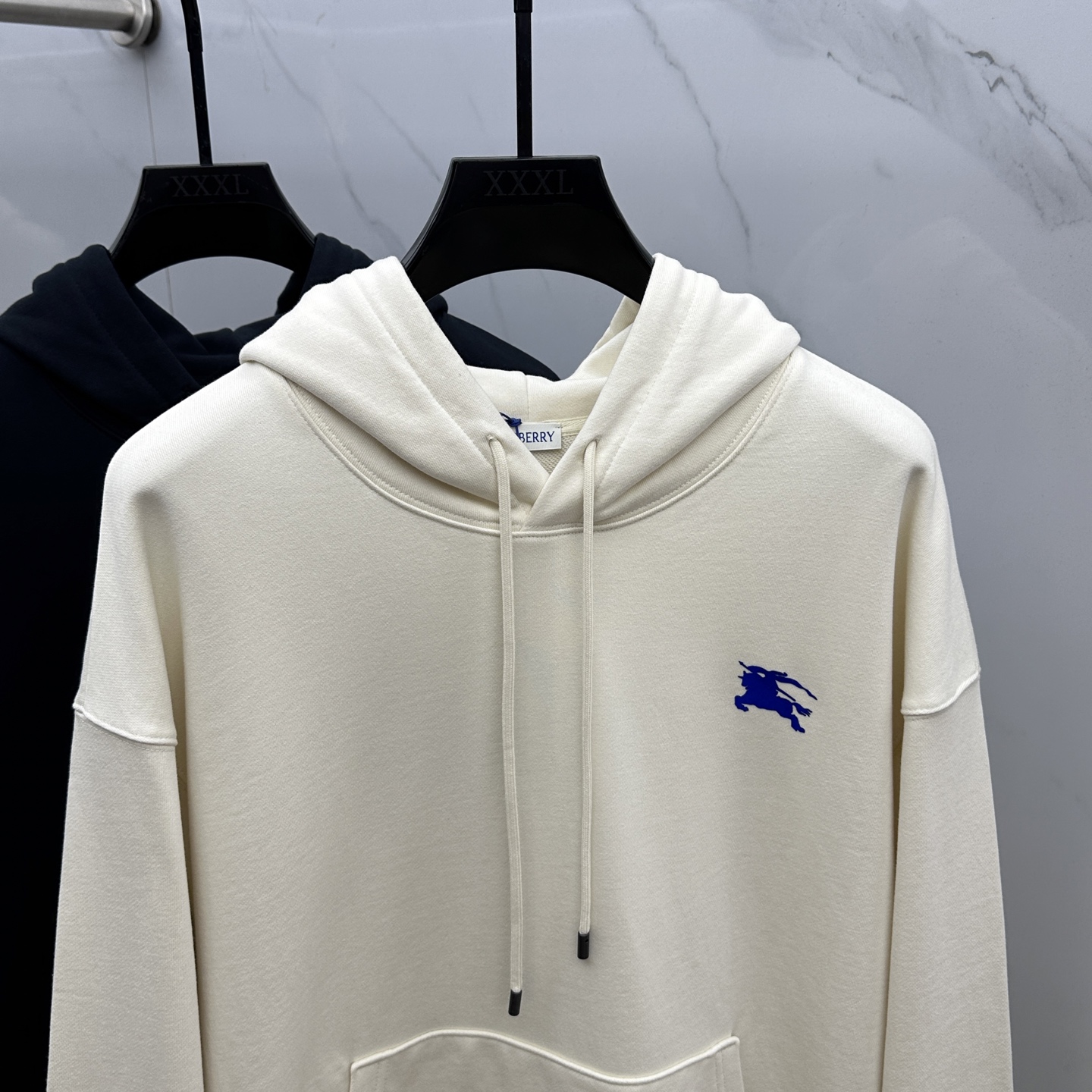 🆕Burberry巴宝莉 25ss秋冬新款宽版连帽卫衣，男女同款！独特吸引人的眼球，这一款连帽卫衣品相品