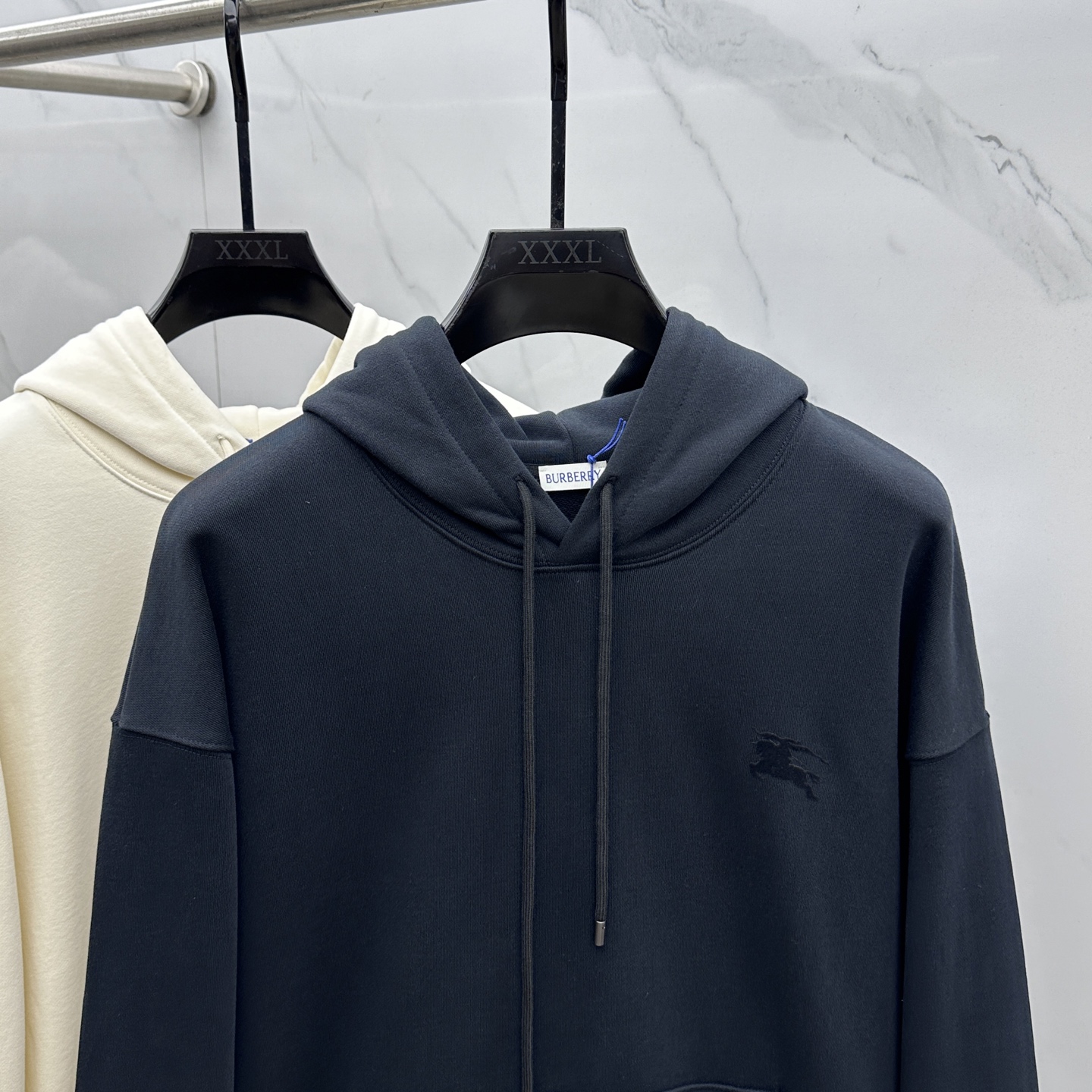 🆕Burberry巴宝莉 25ss秋冬新款宽版连帽卫衣，男女同款！独特吸引人的眼球，这一款连帽卫衣品相品
