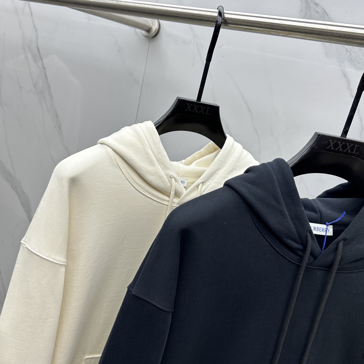 🆕Burberry巴宝莉 25ss秋冬新款宽版连帽卫衣，男女同款！独特吸引人的眼球，这一款连帽卫衣品相品
